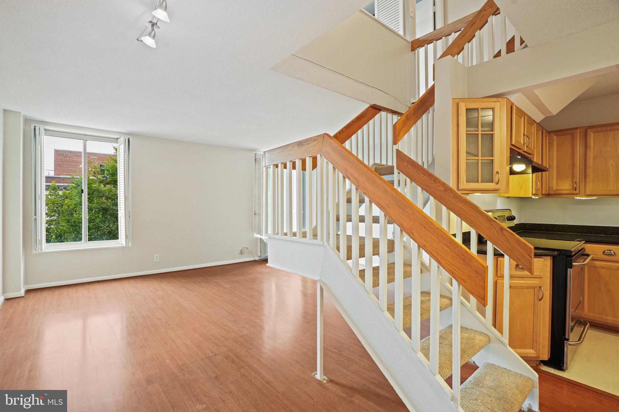1800 R STREET NW 405