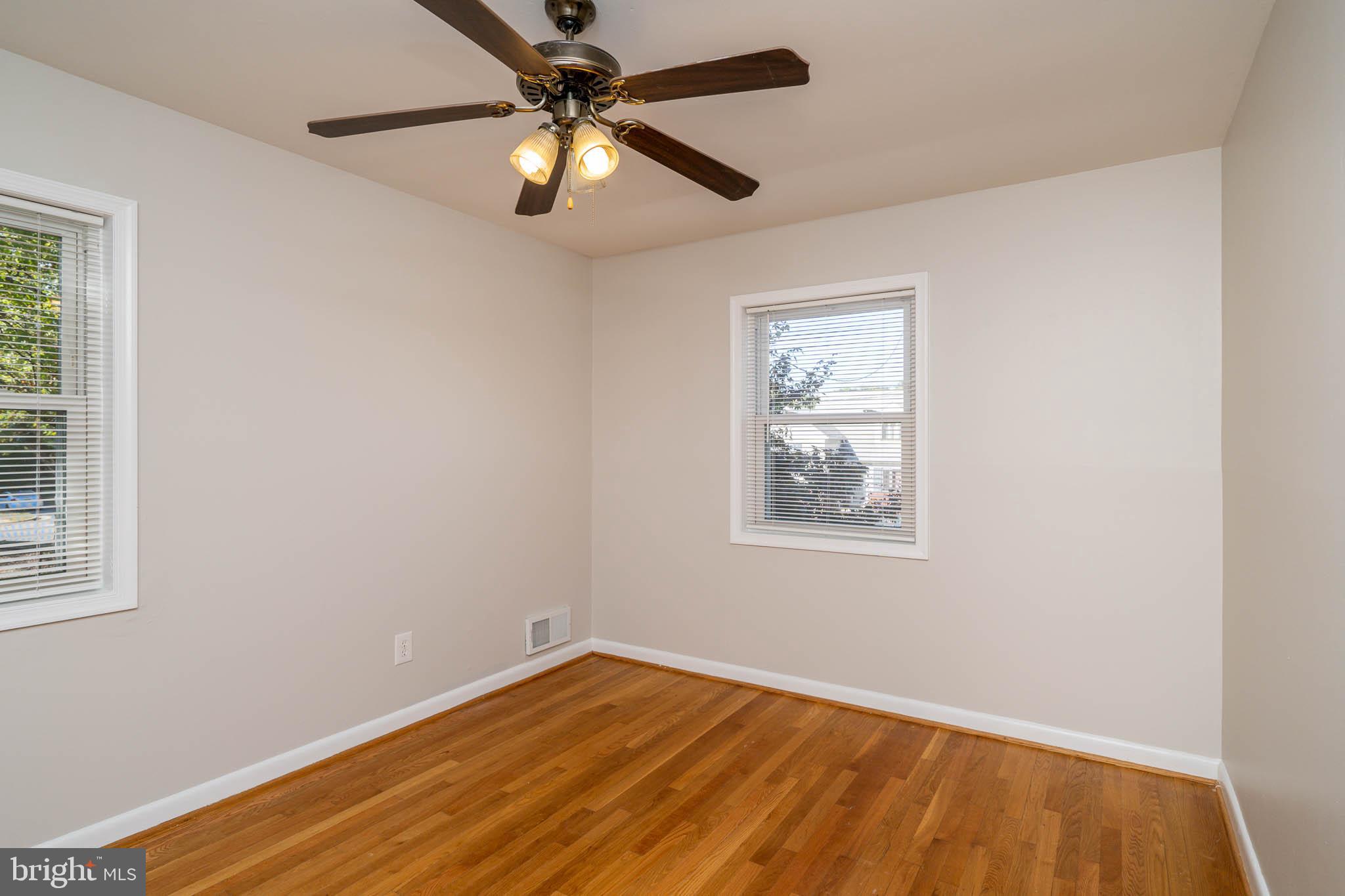 HYATTSVILLE - Residential