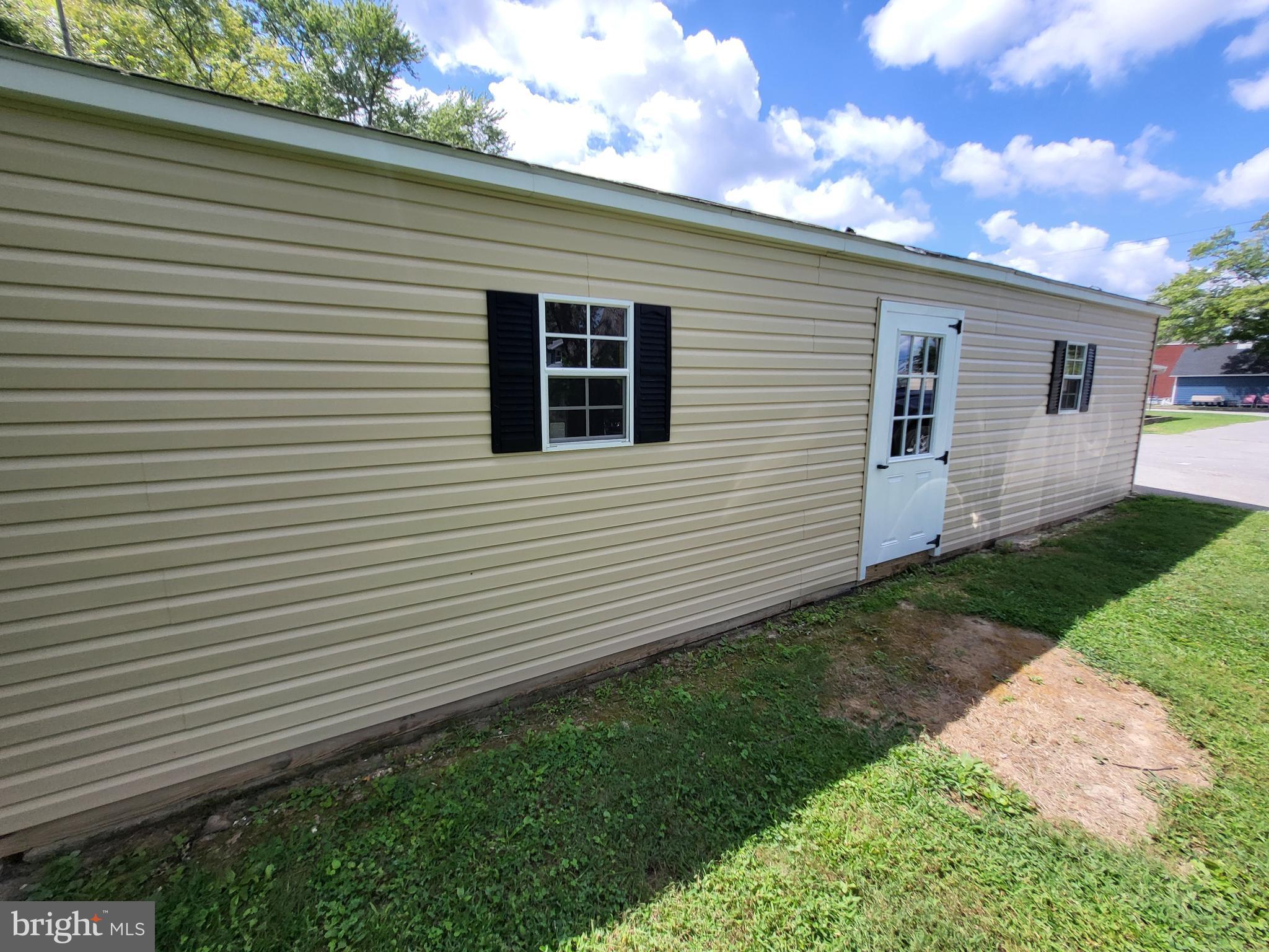 EASTON - Commercial Sale