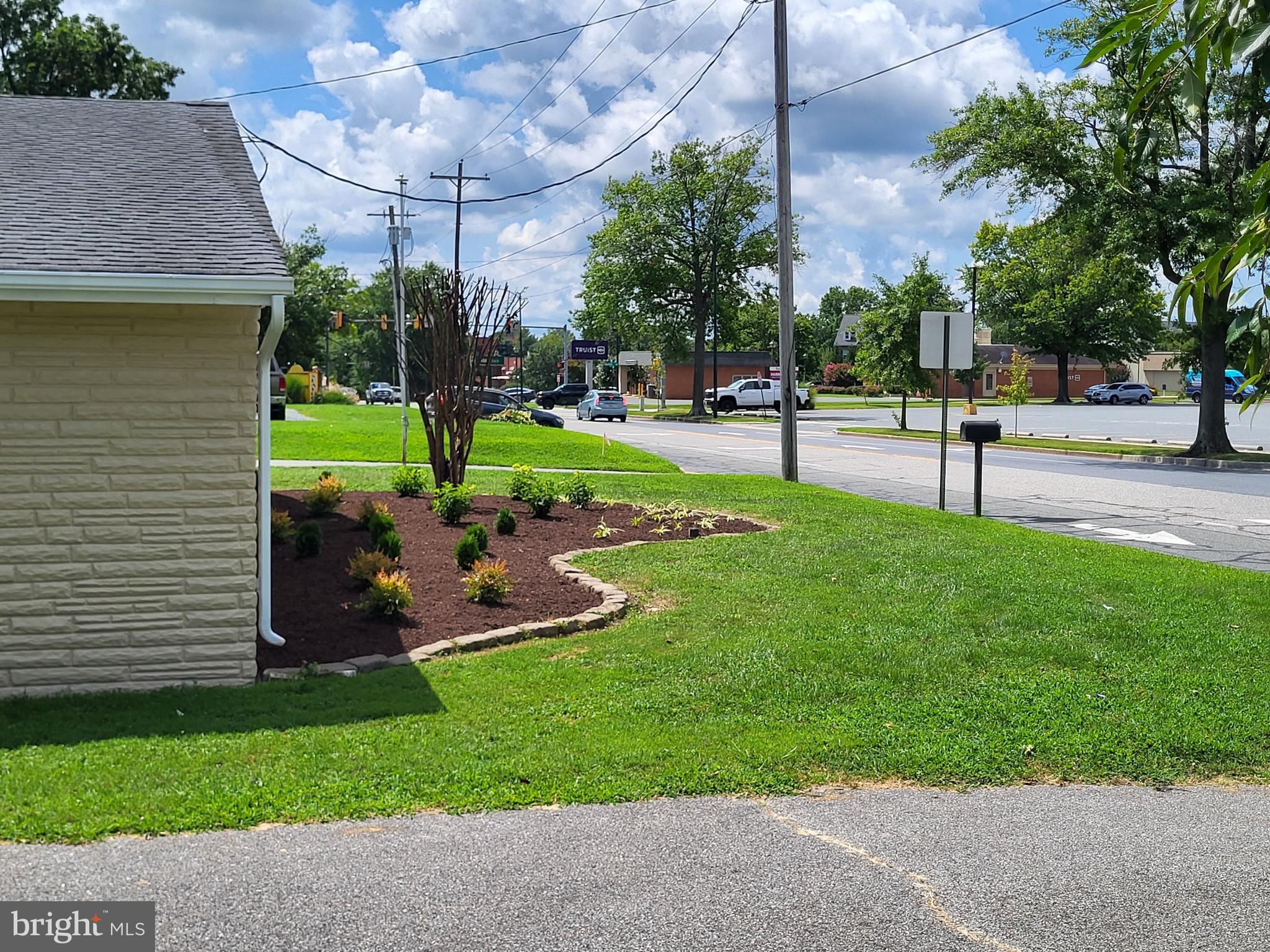 EASTON - Commercial Sale