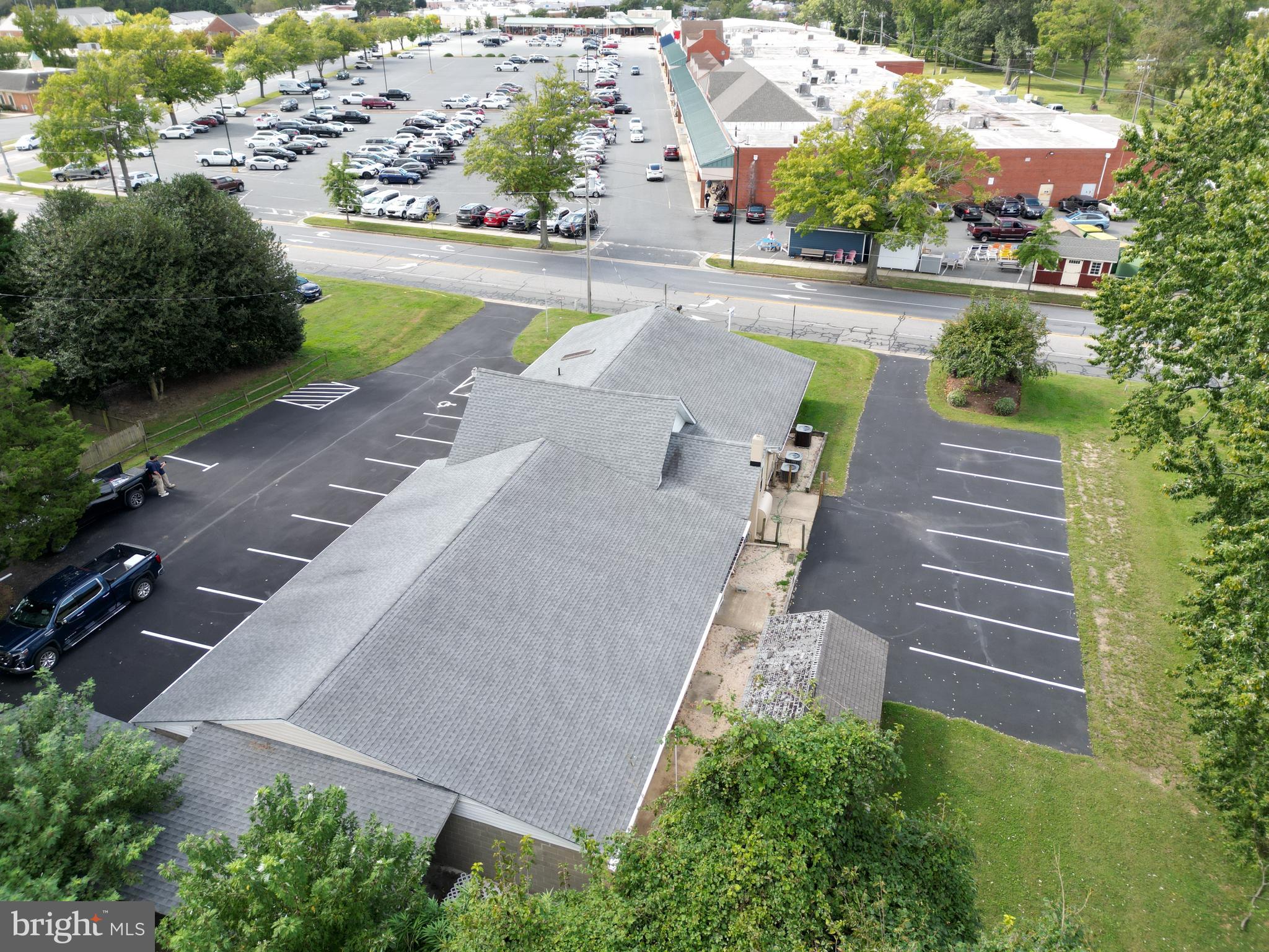 EASTON - Commercial Sale