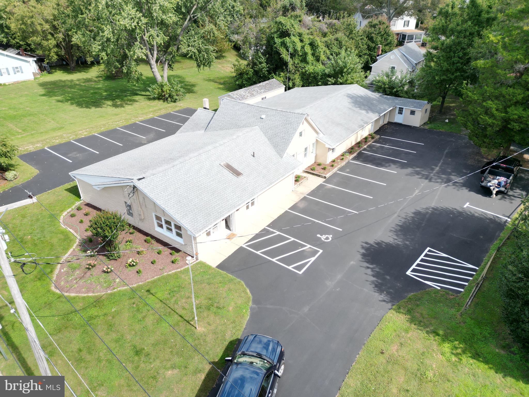 EASTON - Commercial Sale