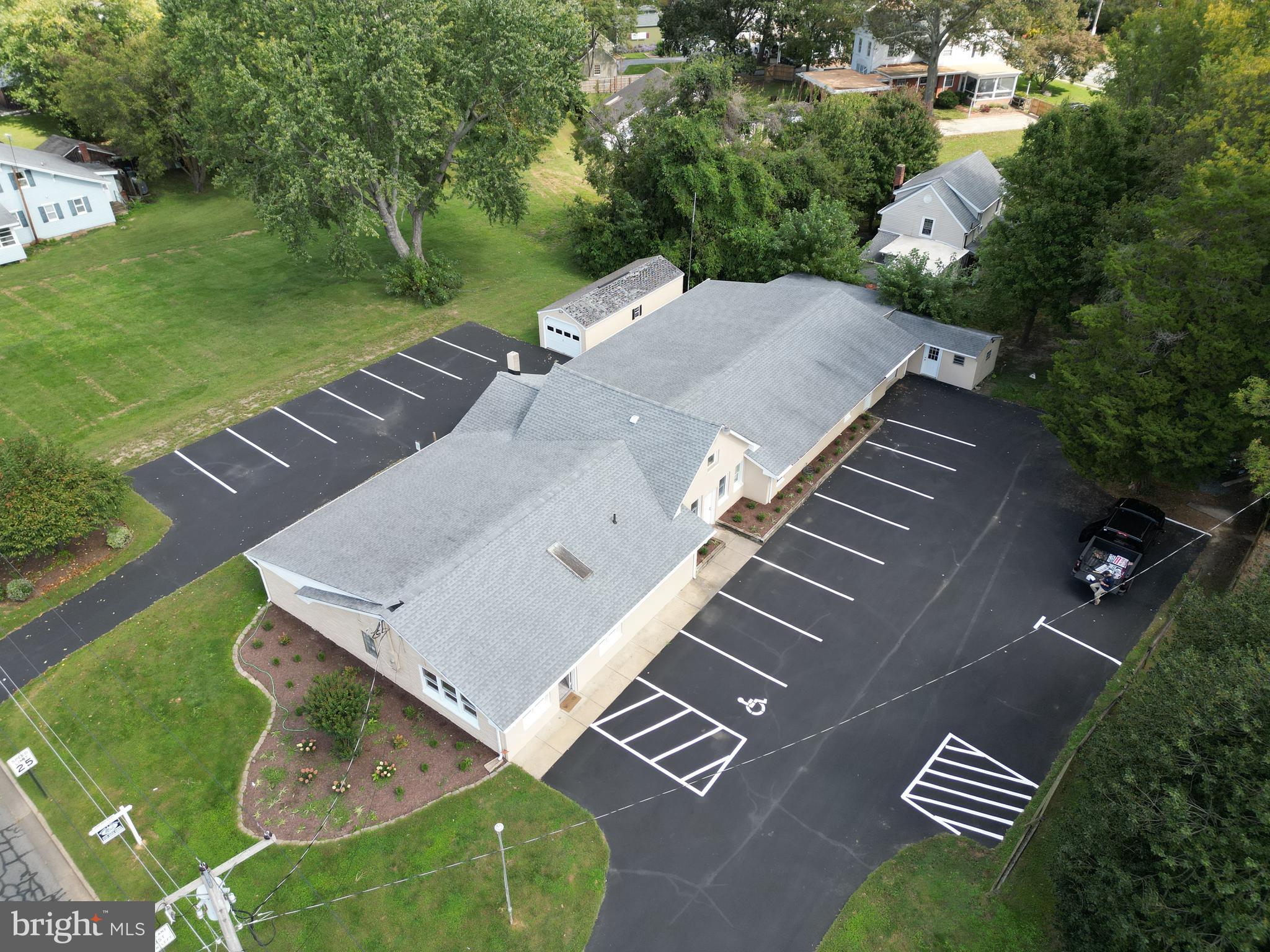 EASTON - Commercial Sale