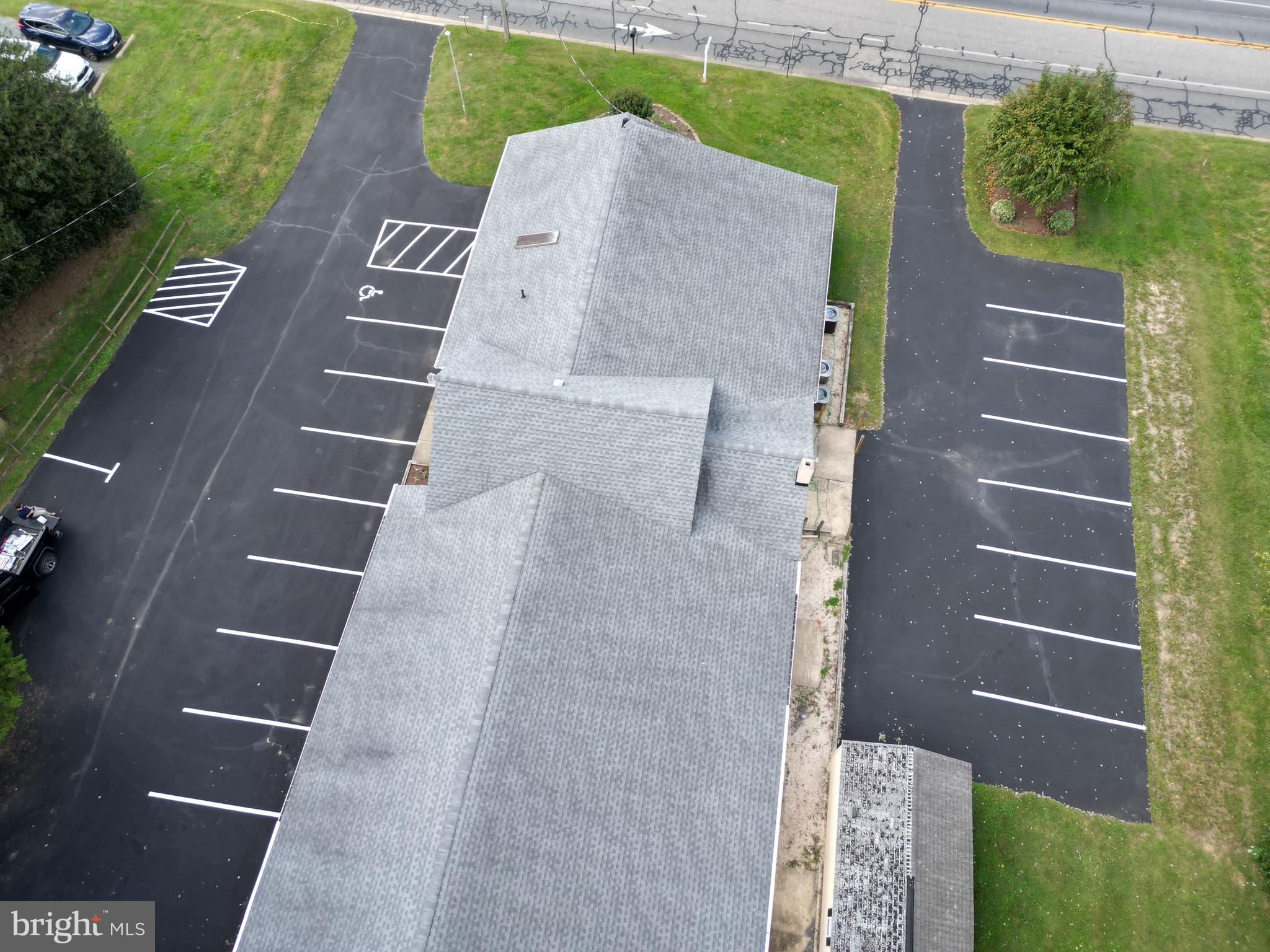 EASTON - Commercial Sale