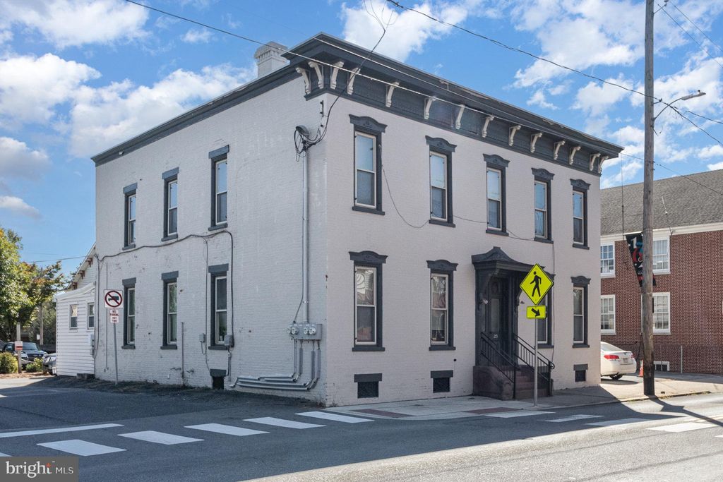 Photo of 25 E High Street, MANHEIM, PA 17545 (MLS # PALA2058384)