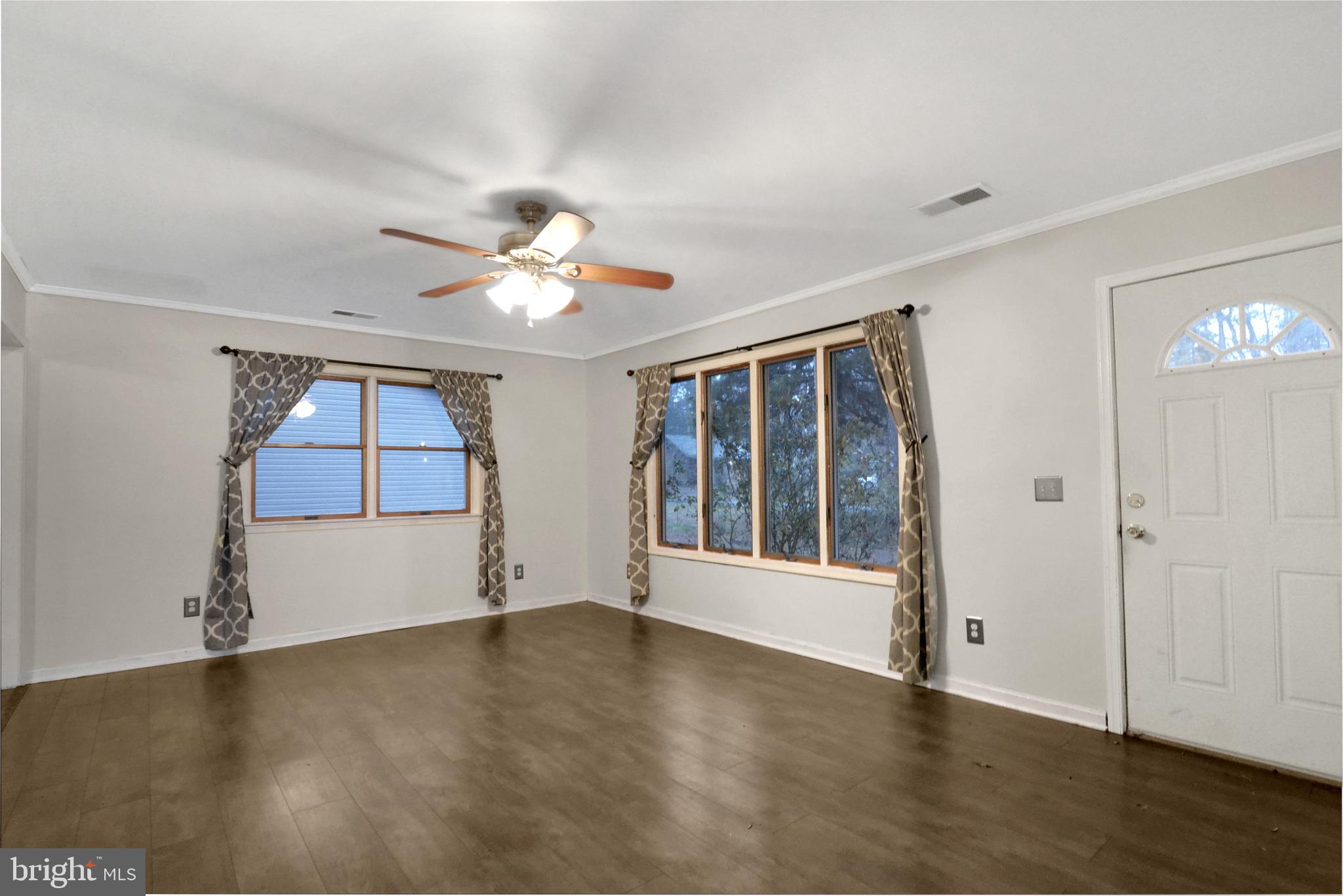 DRUM POINT - Residential Lease