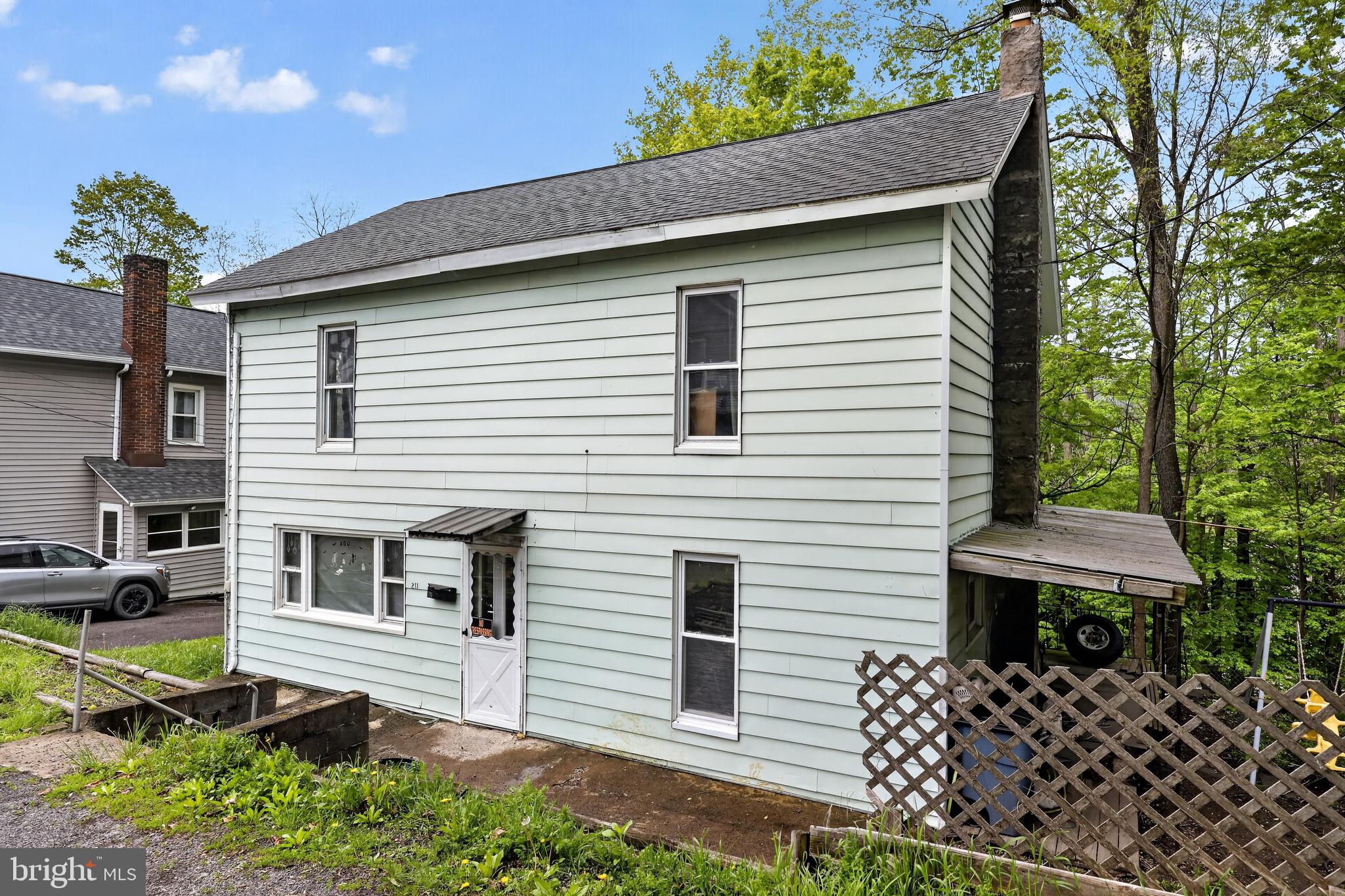 Photo 1 of 32 — 211 E CHURCH STREET, SUSQUEHANNA, PA 18847