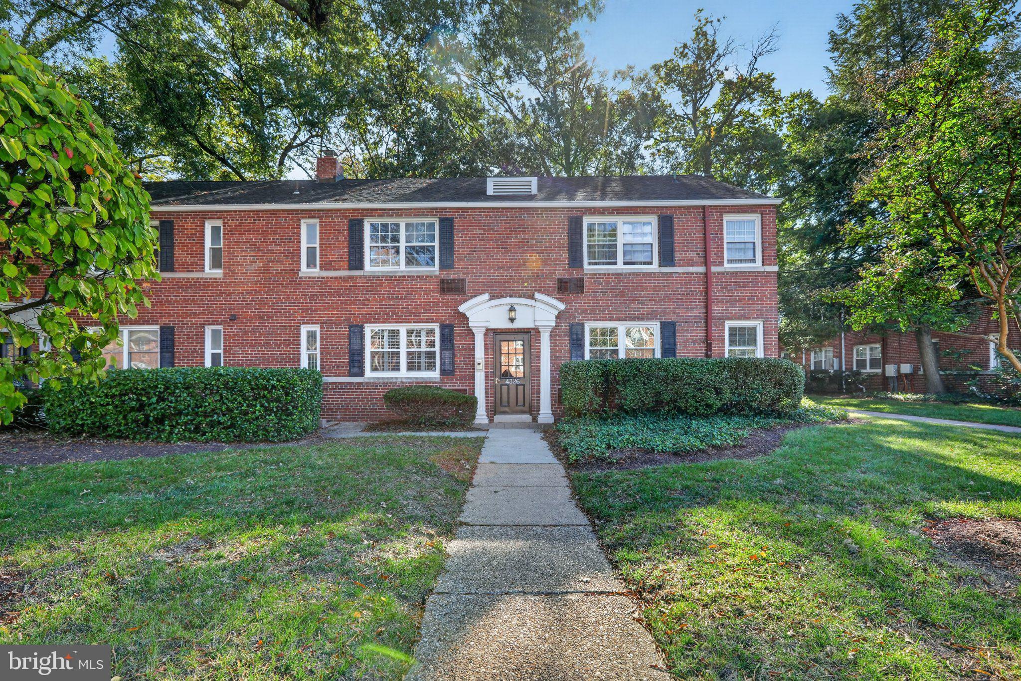 4326 N PERSHING DRIVE 43261