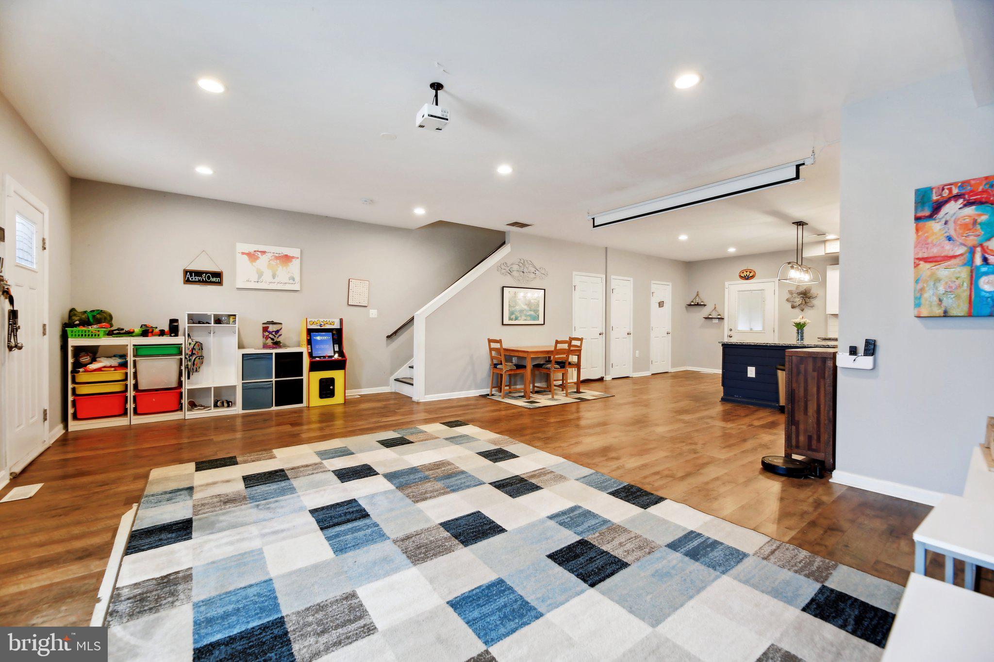 BALTIMORE HIGHLANDS - Residential