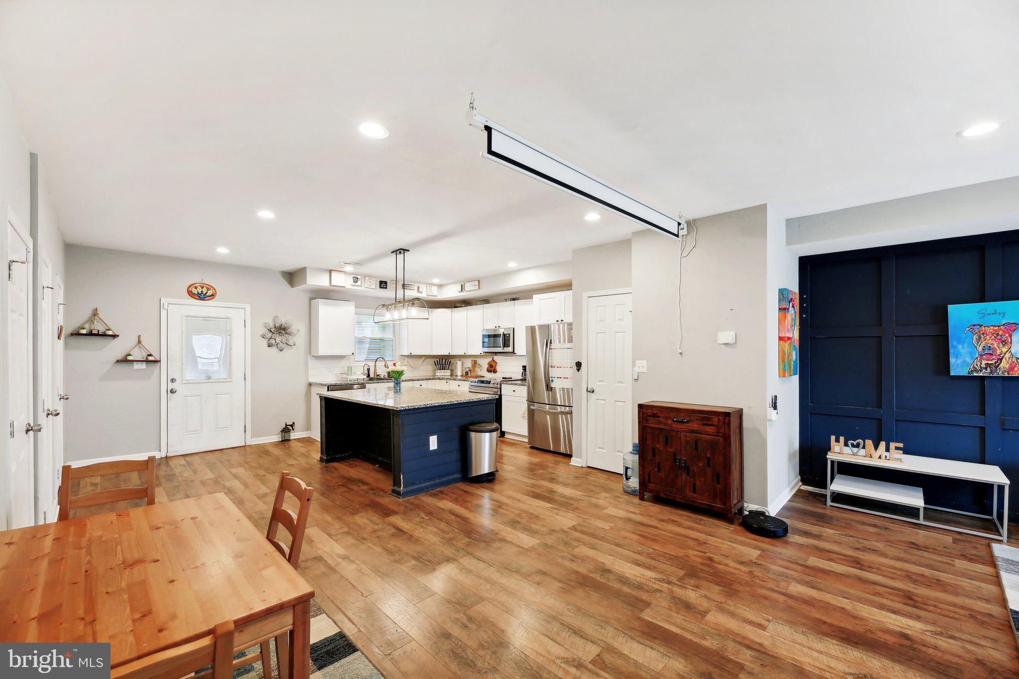 BALTIMORE HIGHLANDS - Residential