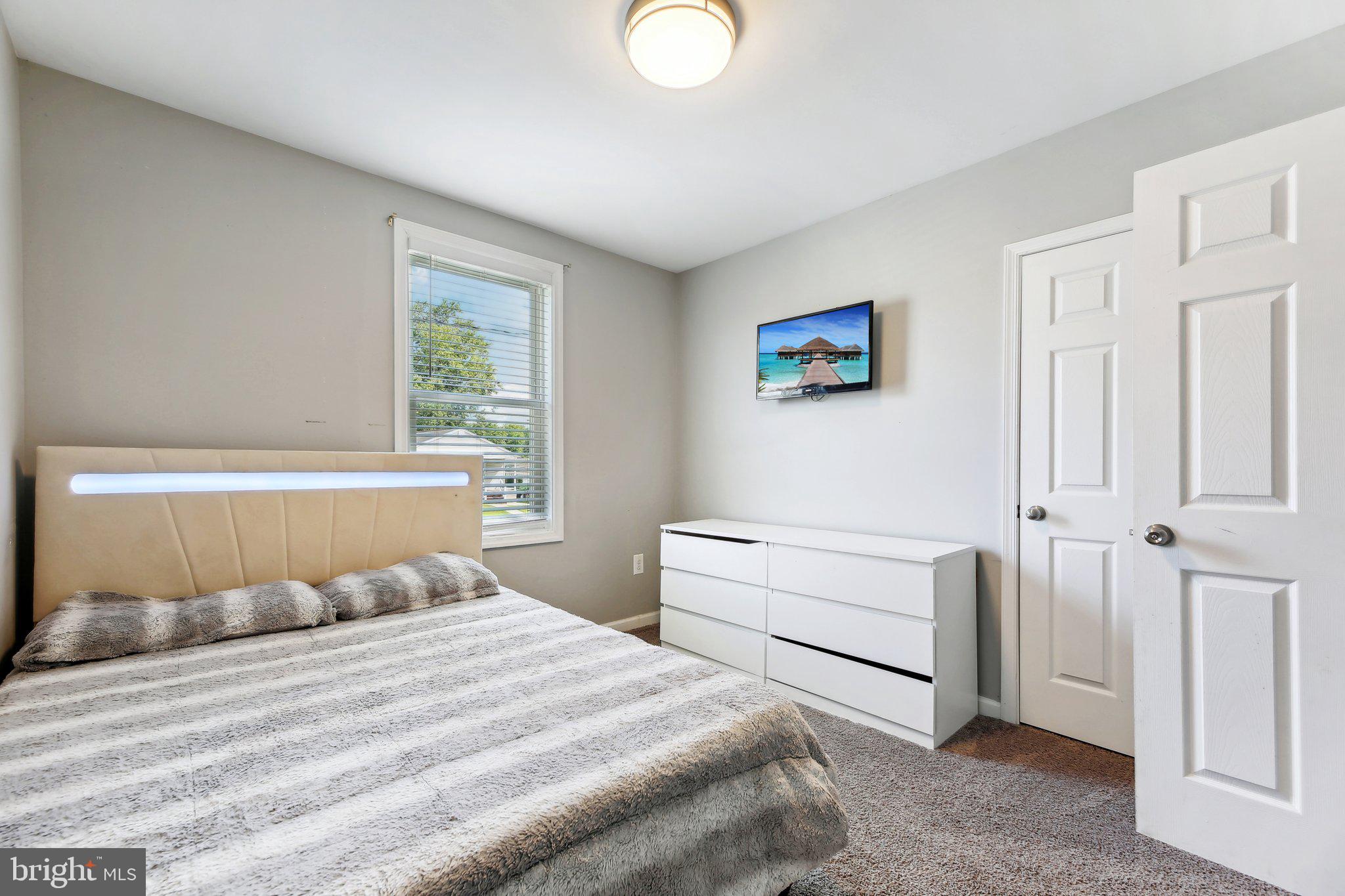 BALTIMORE HIGHLANDS - Residential