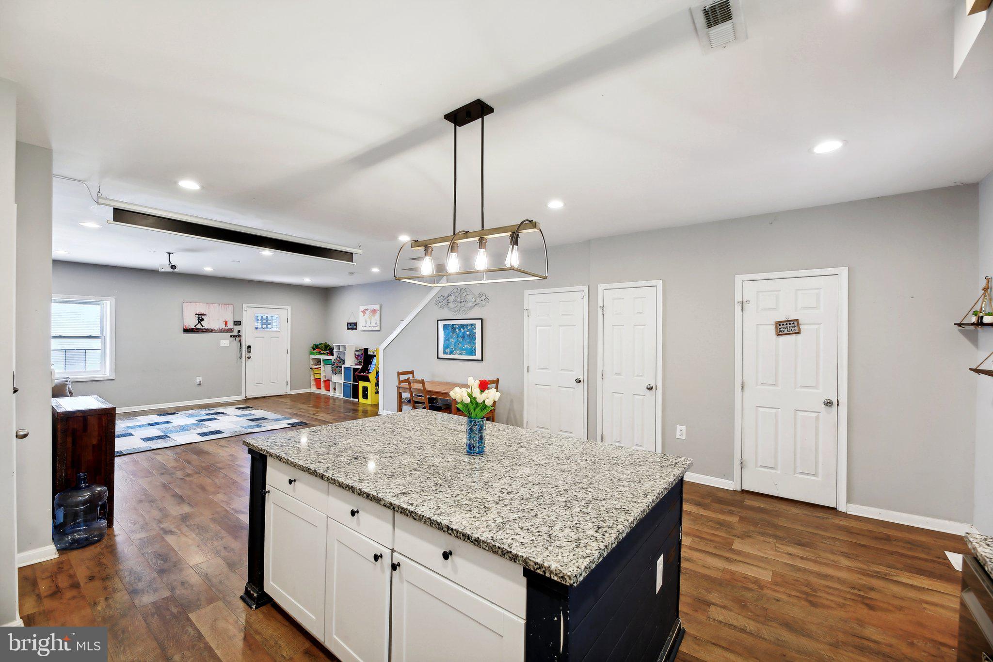 BALTIMORE HIGHLANDS - Residential