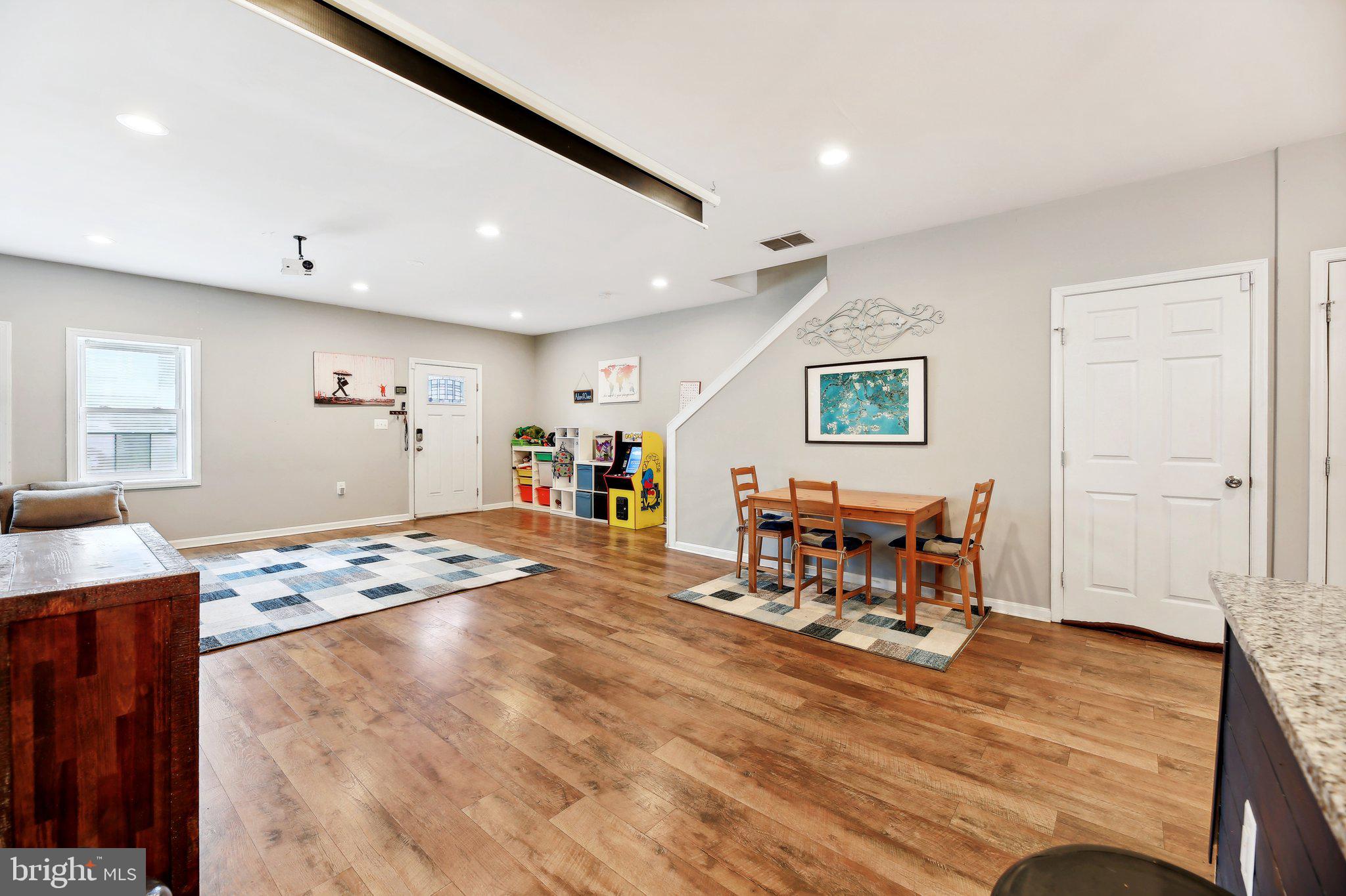 BALTIMORE HIGHLANDS - Residential