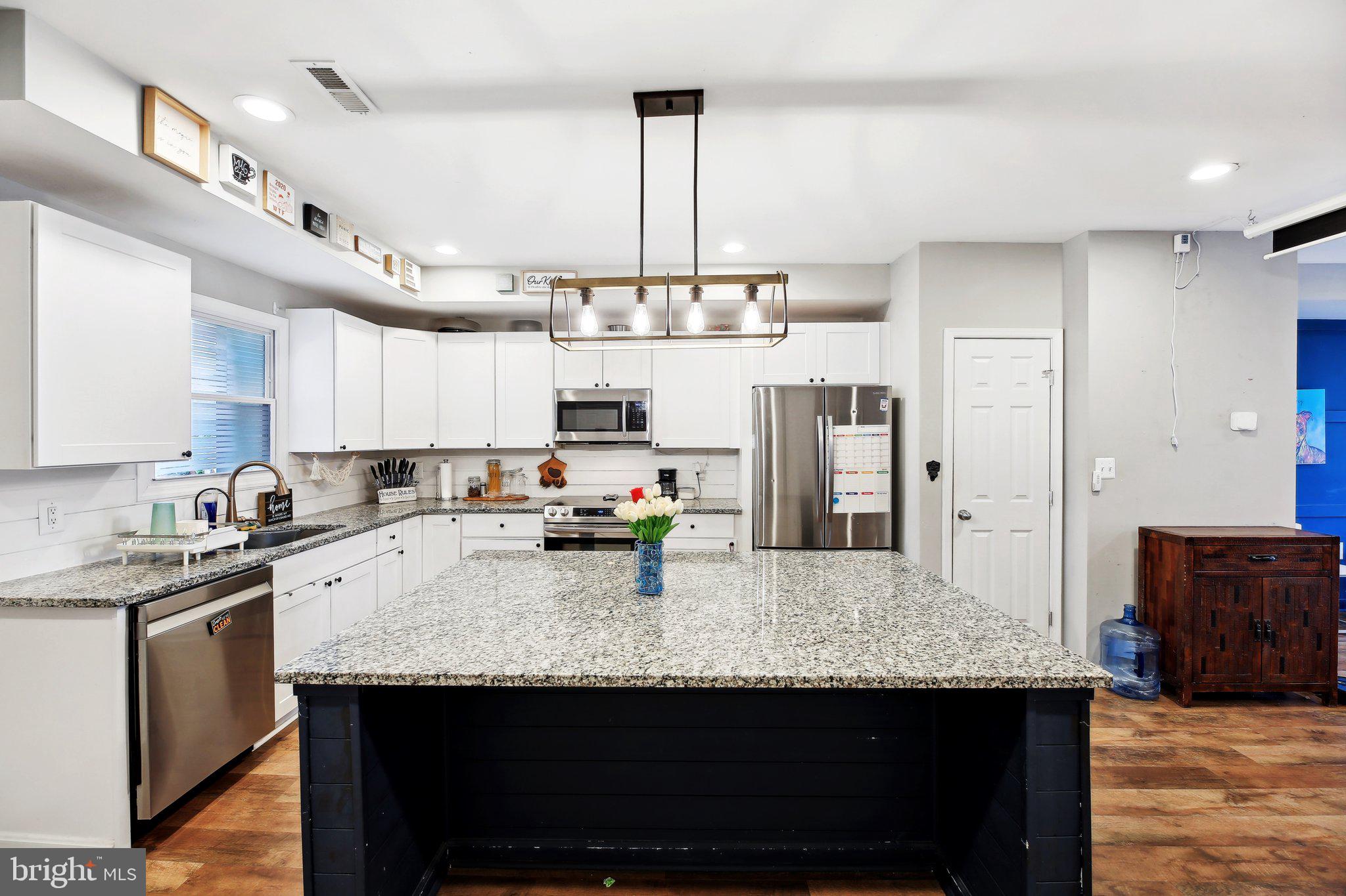 BALTIMORE HIGHLANDS - Residential