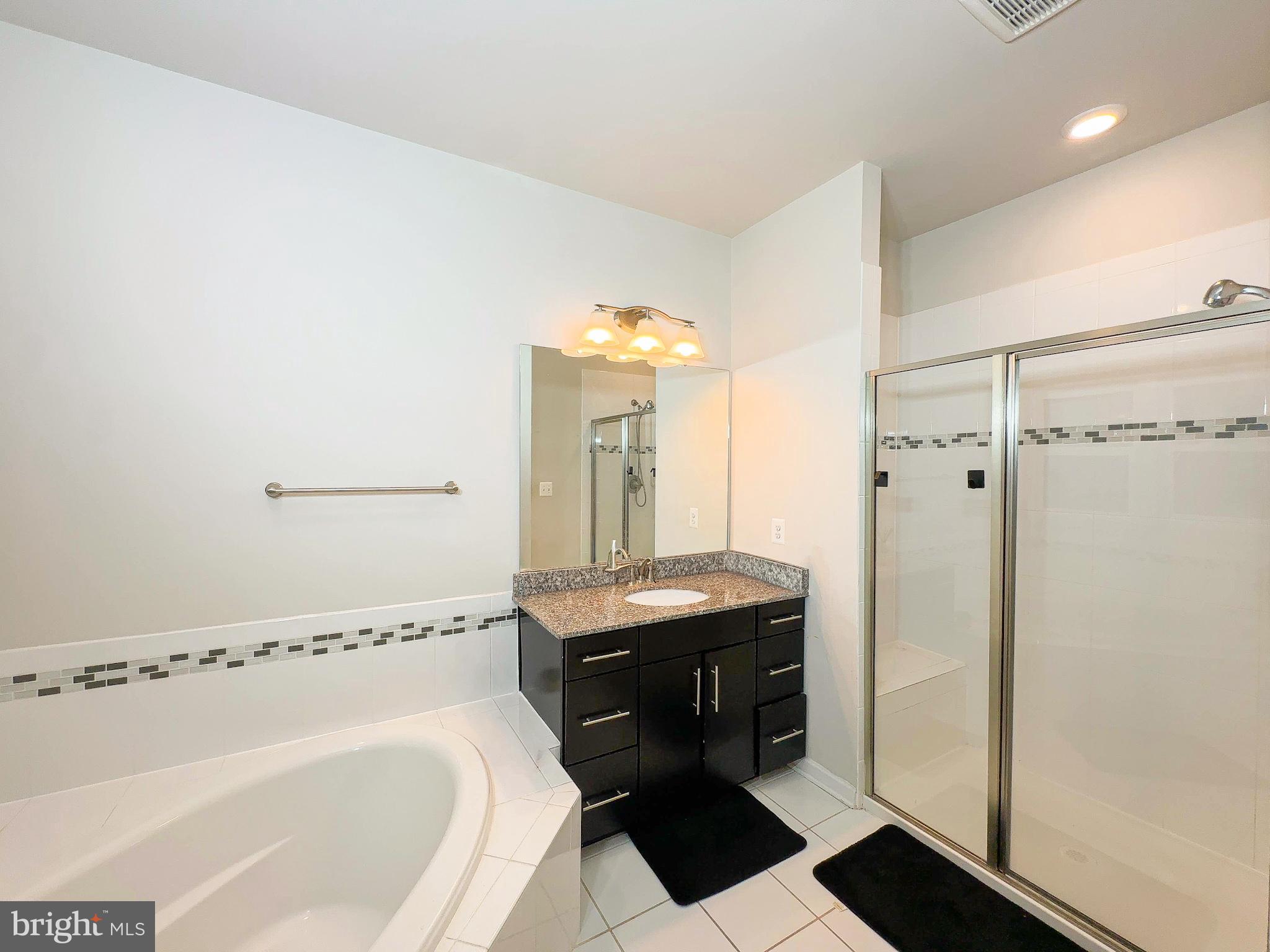 EDITORS PARK - Residential Lease