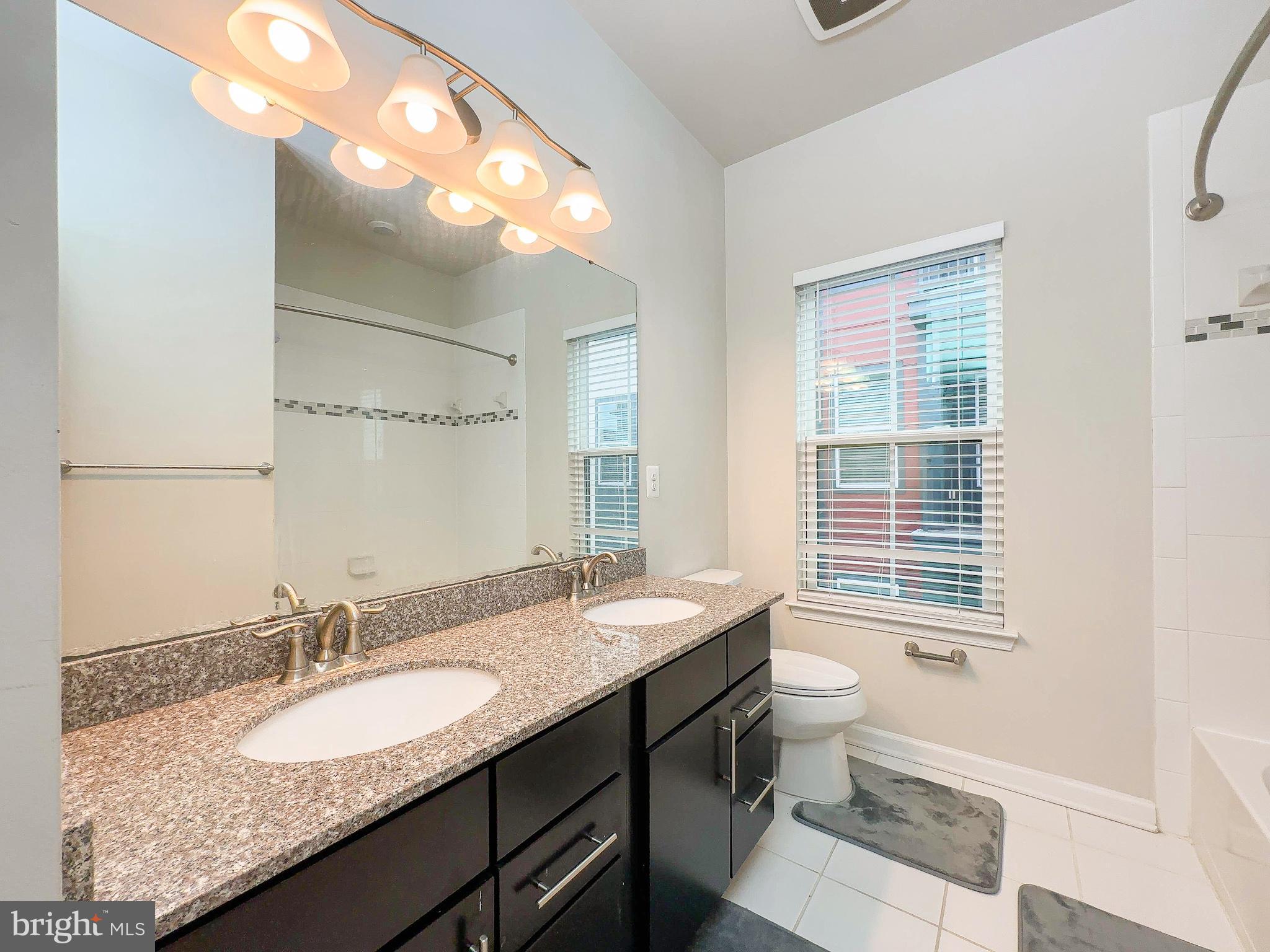 EDITORS PARK - Residential Lease