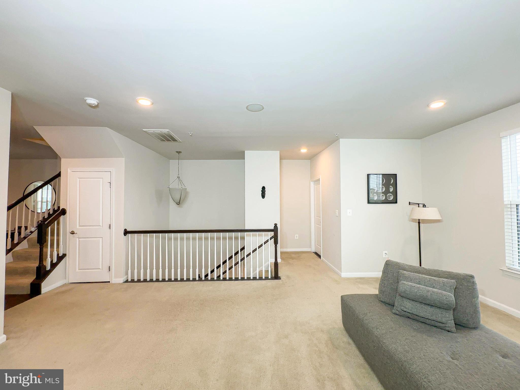 EDITORS PARK - Residential Lease