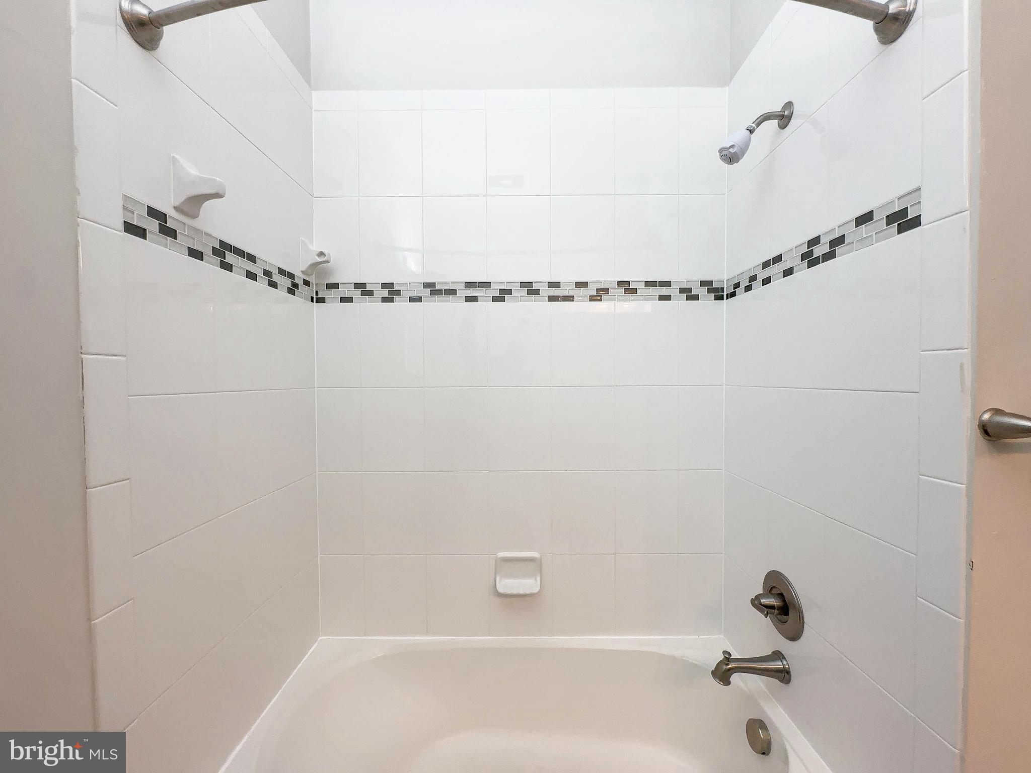 EDITORS PARK - Residential Lease