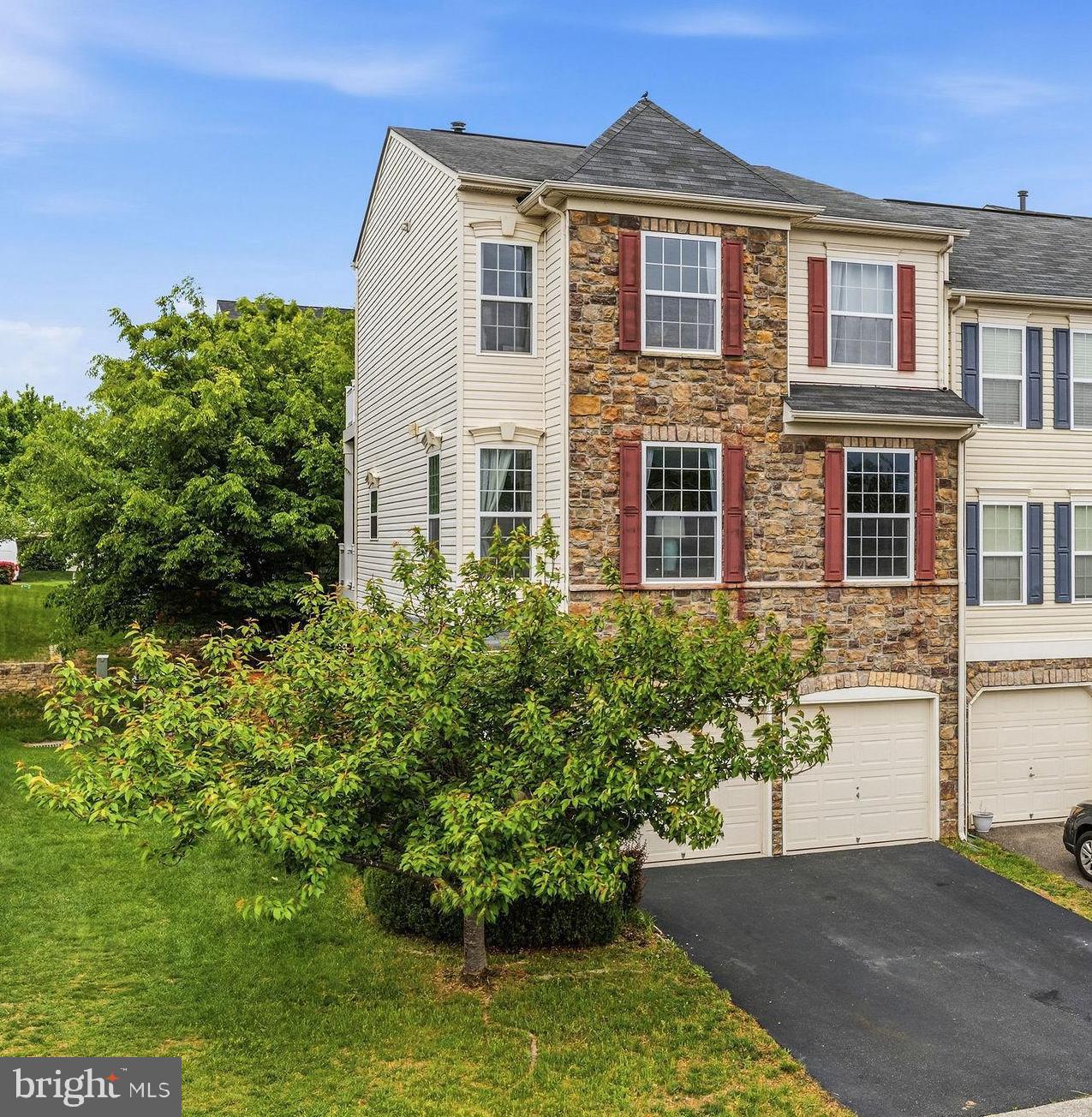 25119 HUMMOCKY TERRACE