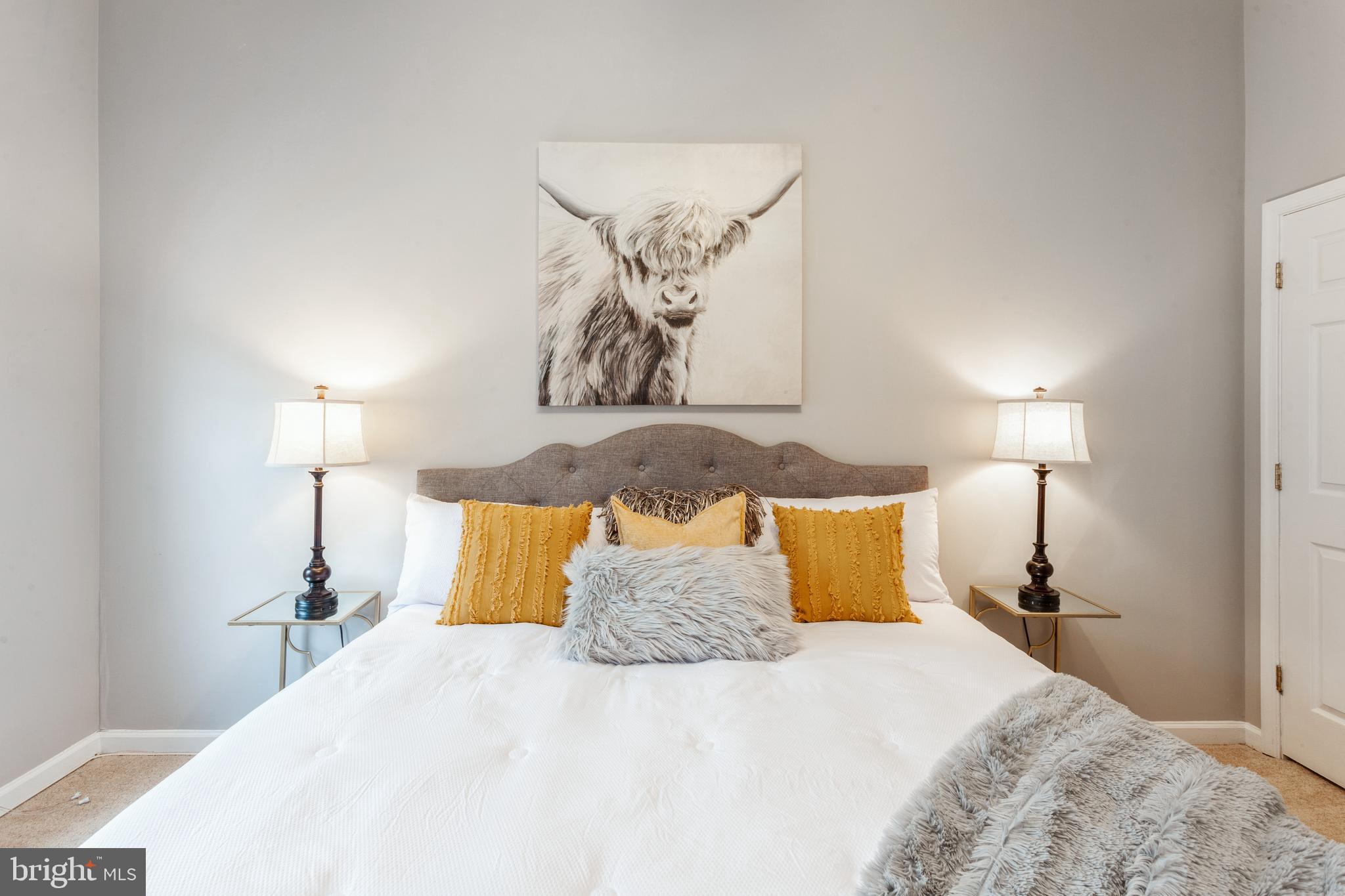 CANTON SQUARE - Residential