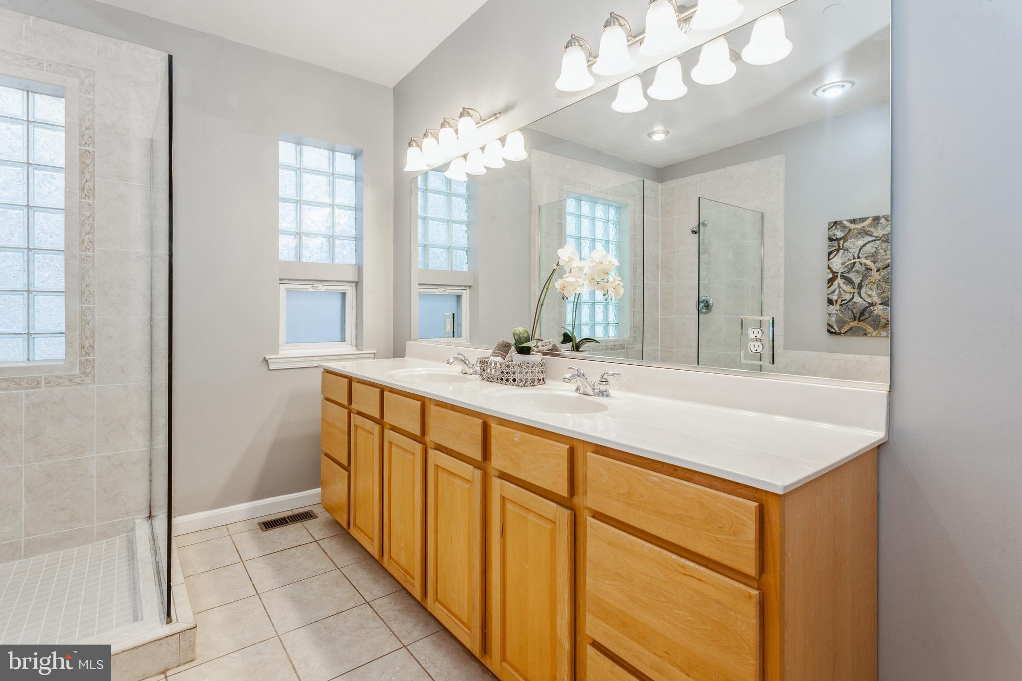 CANTON SQUARE - Residential