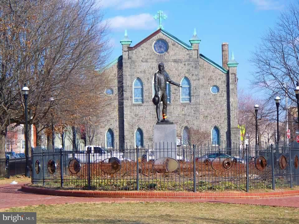 CANTON SQUARE - Residential