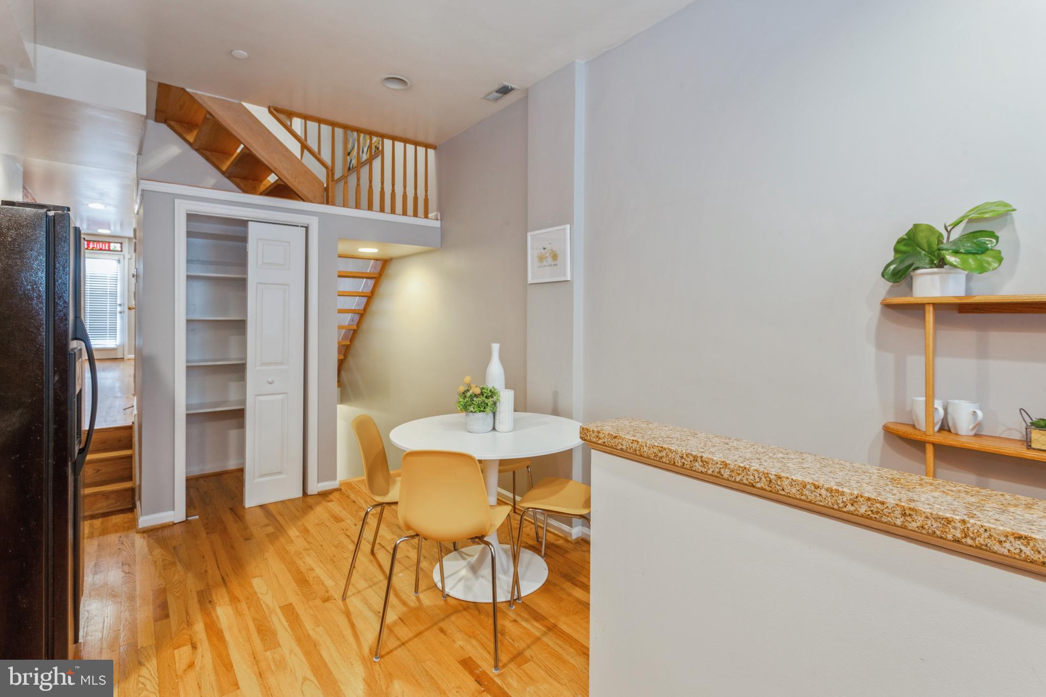 CANTON SQUARE - Residential