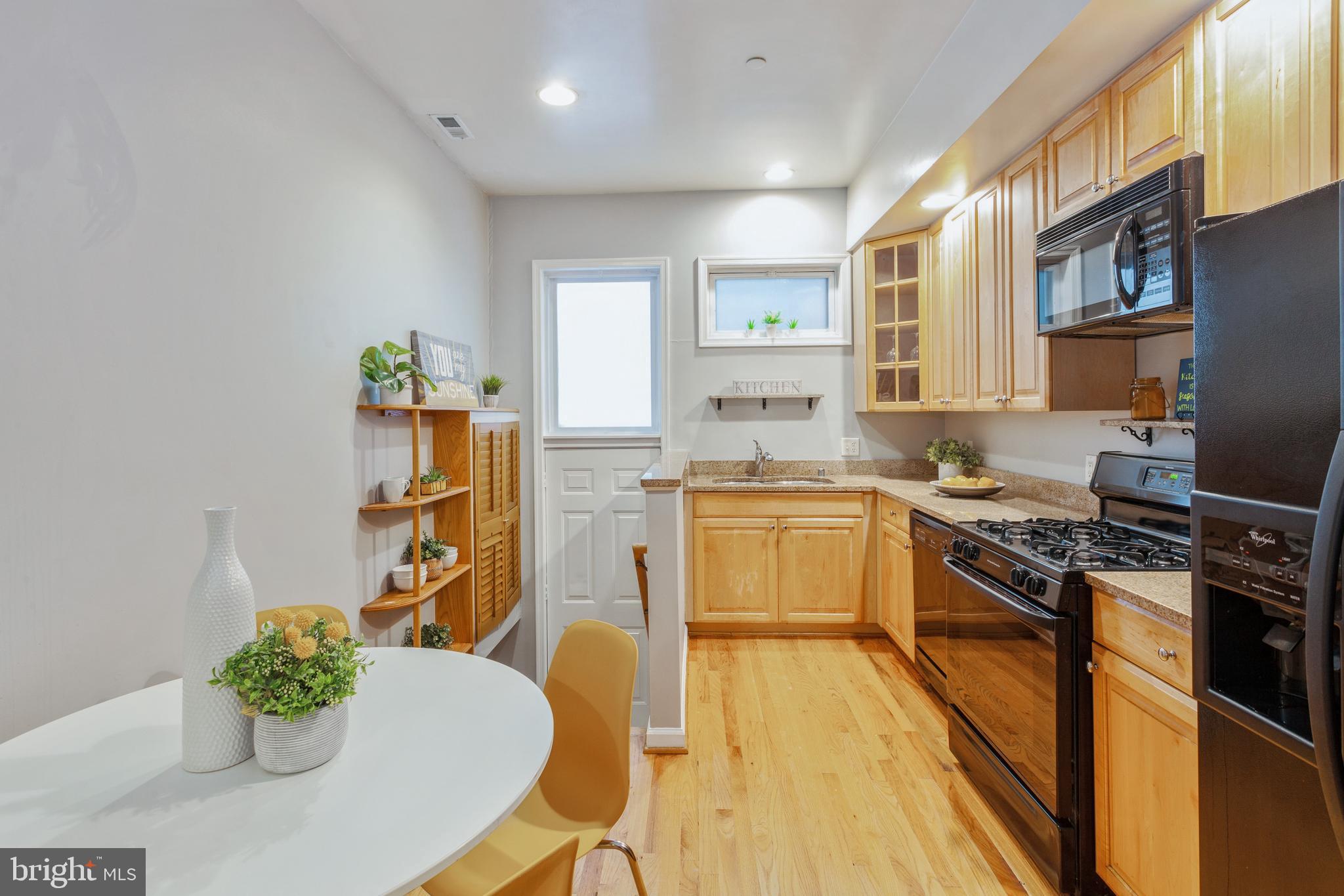 CANTON SQUARE - Residential