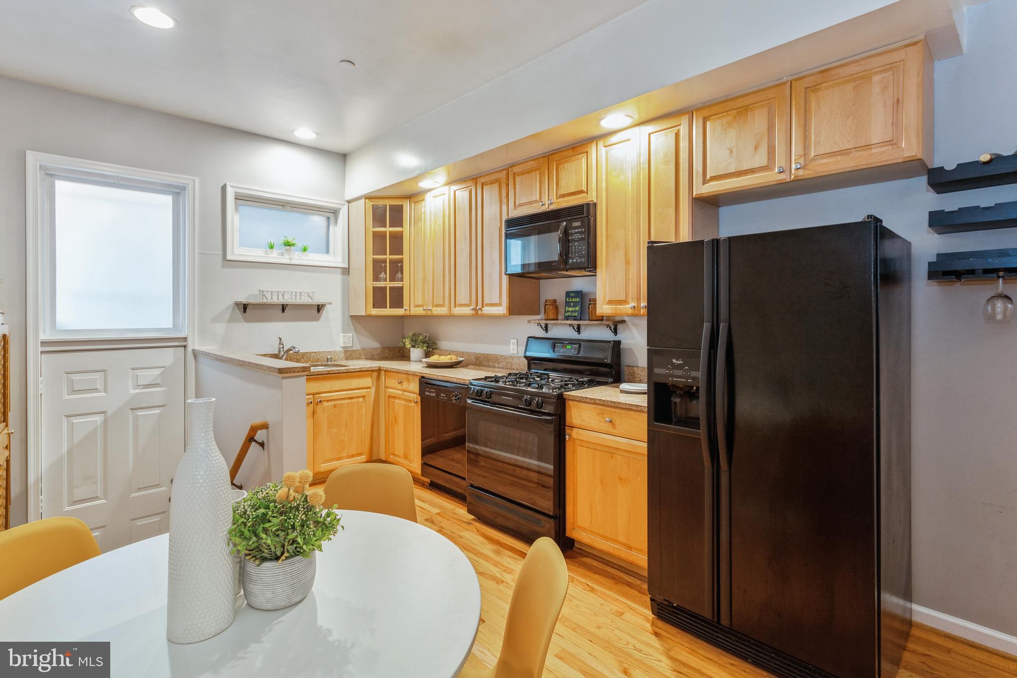 CANTON SQUARE - Residential