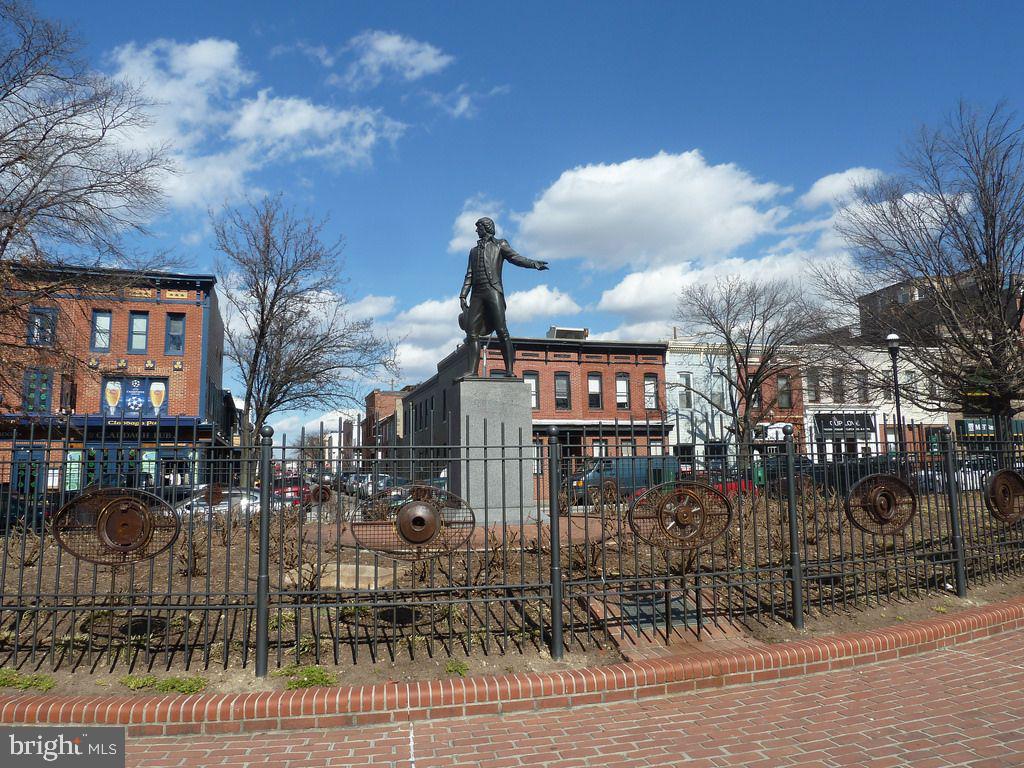 CANTON SQUARE - Residential