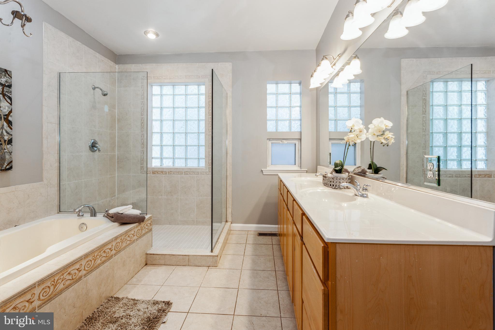 CANTON SQUARE - Residential