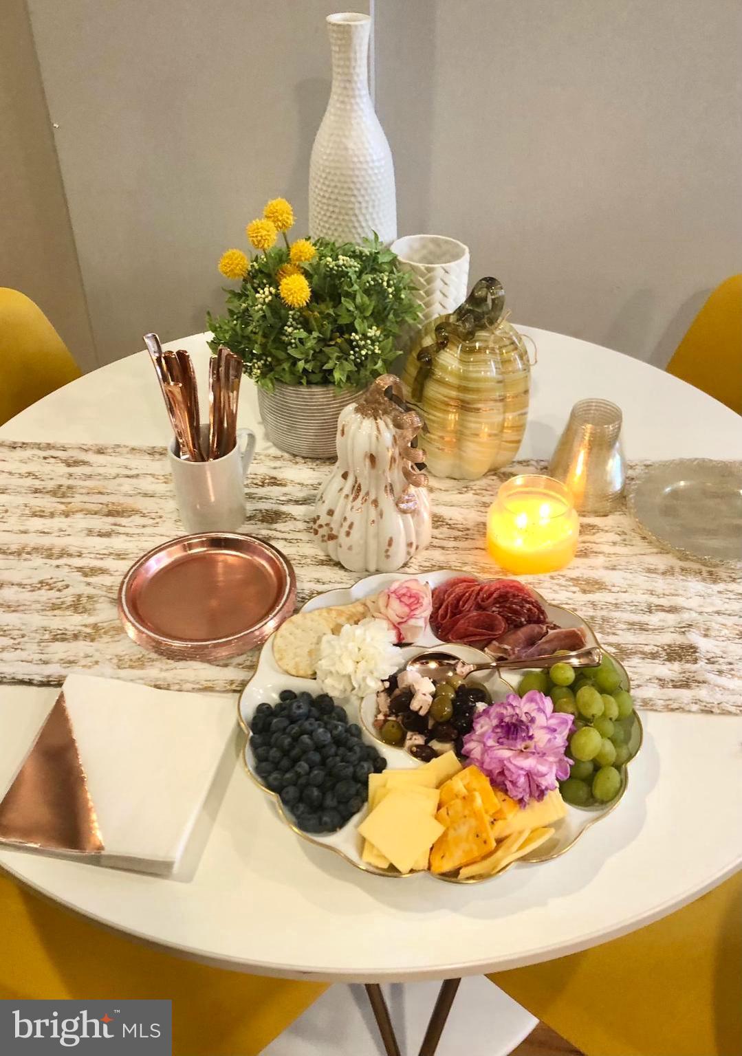 CANTON SQUARE - Residential