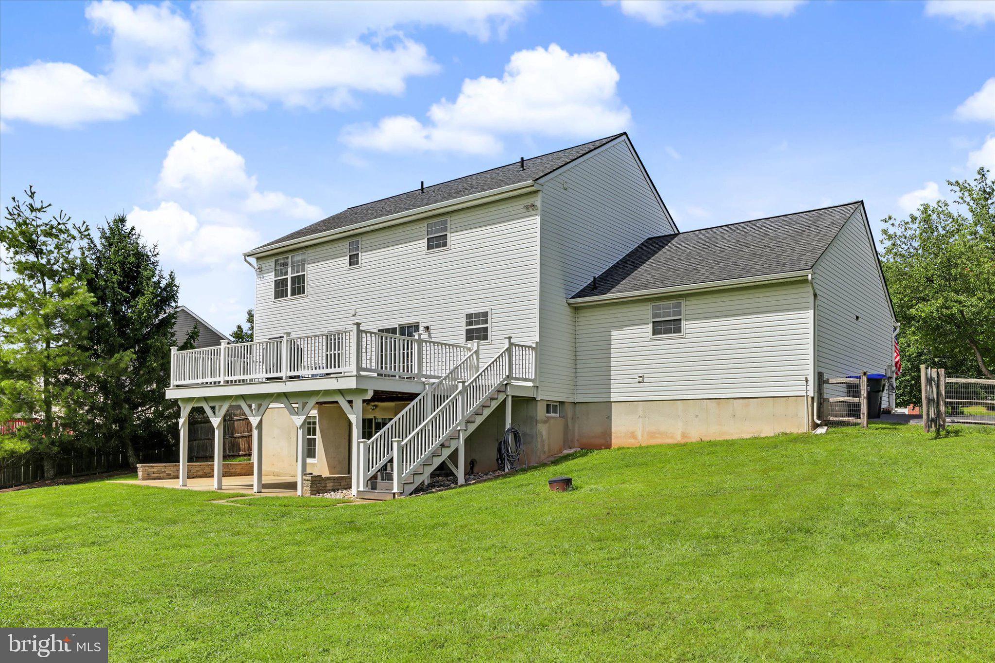 77 AUTUMN LANE