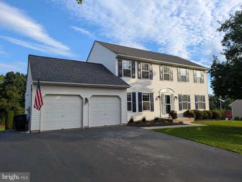Photo of 77 Autumn Lane, ROYERSFORD, PA 19468 (MLS # PAMC2194046)