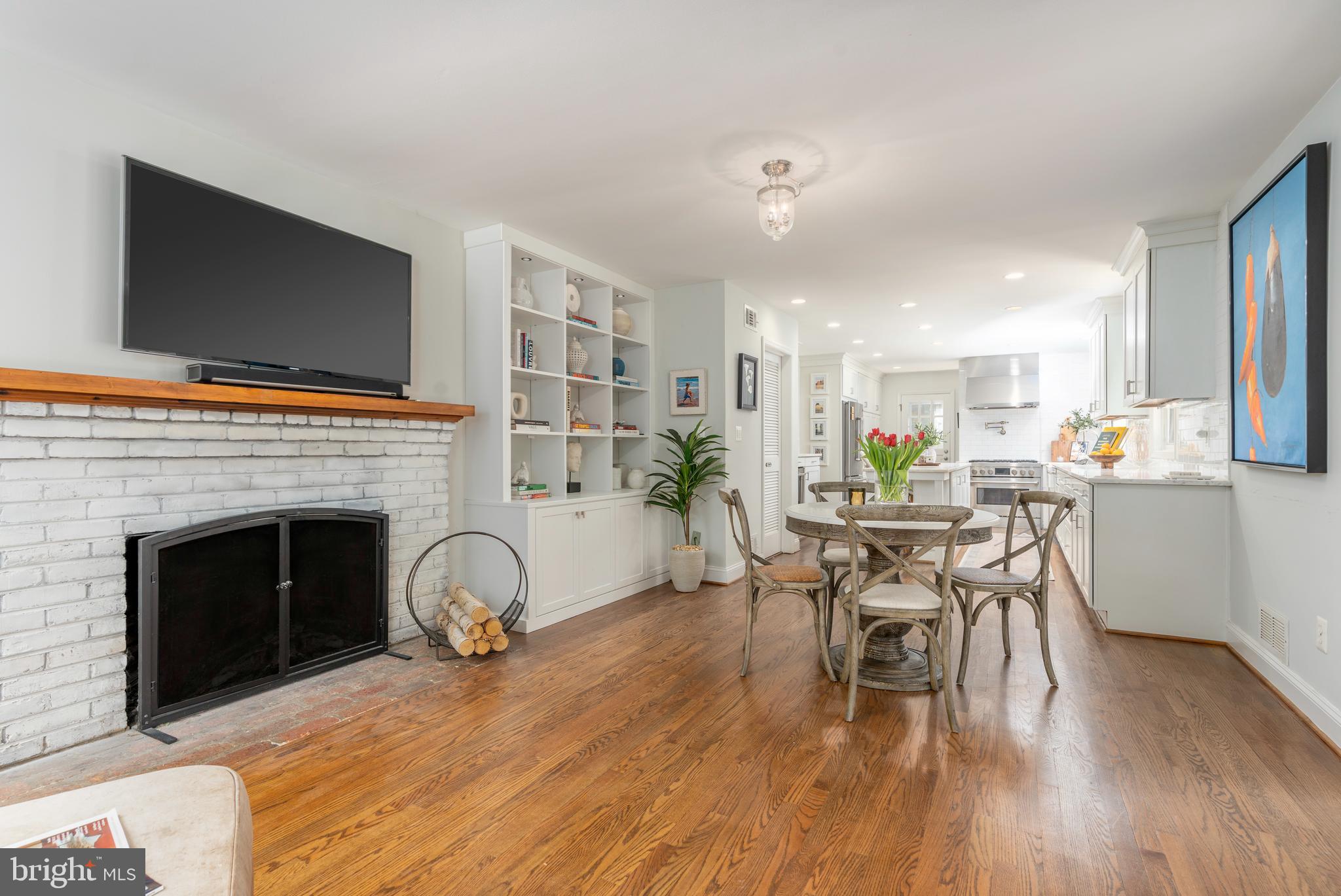 WEST LANGLEY - Residential