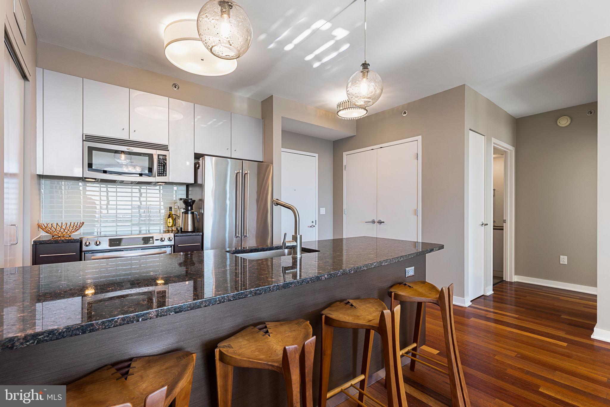 RITTENHOUSE SQUARE - Residential