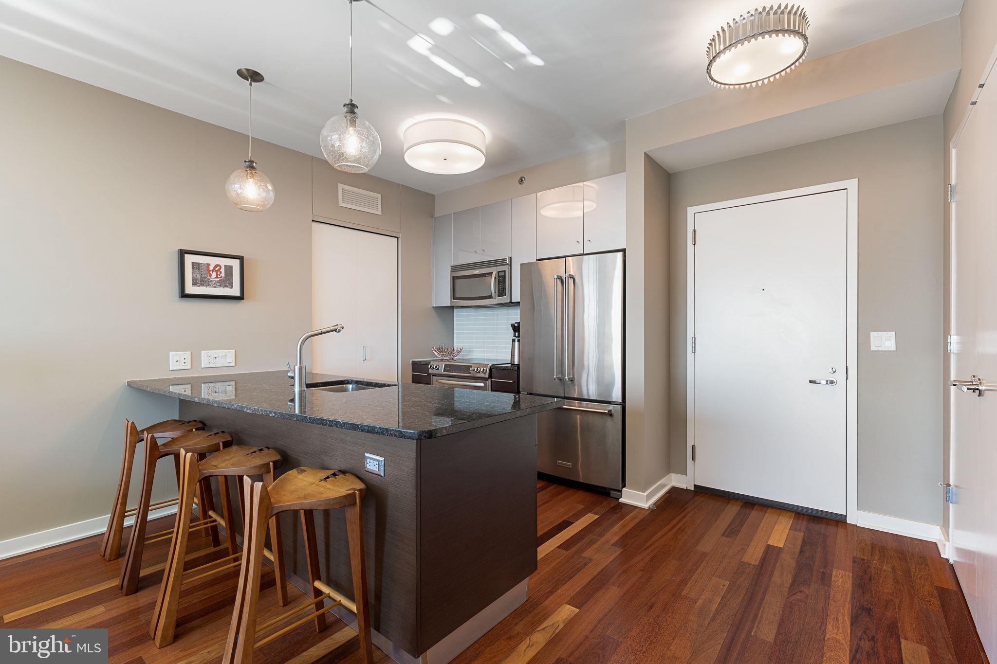 RITTENHOUSE SQUARE - Residential