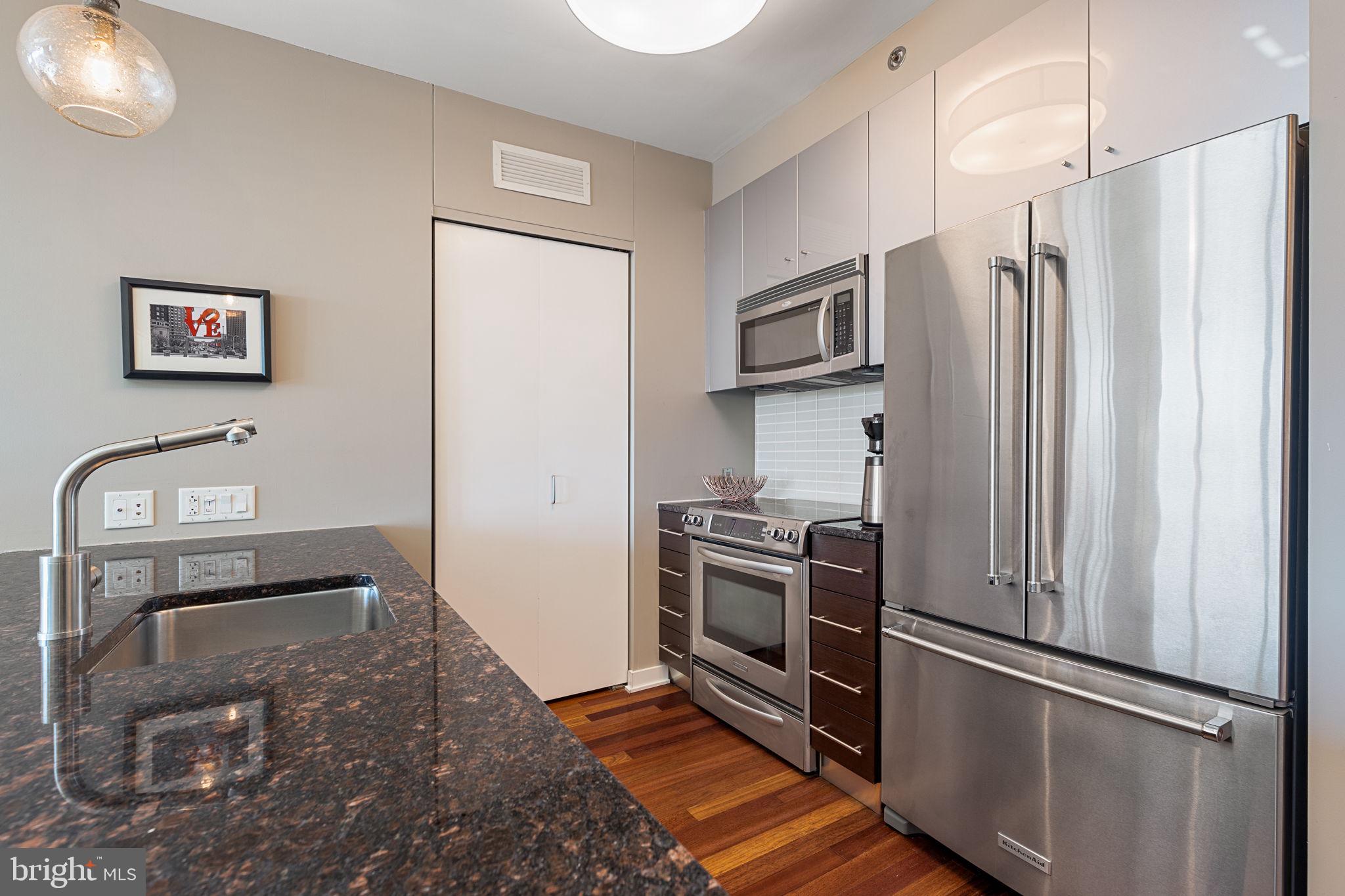 RITTENHOUSE SQUARE - Residential