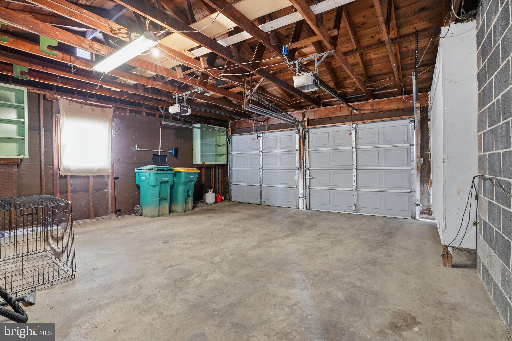 HILLWOOD TERR - Residential