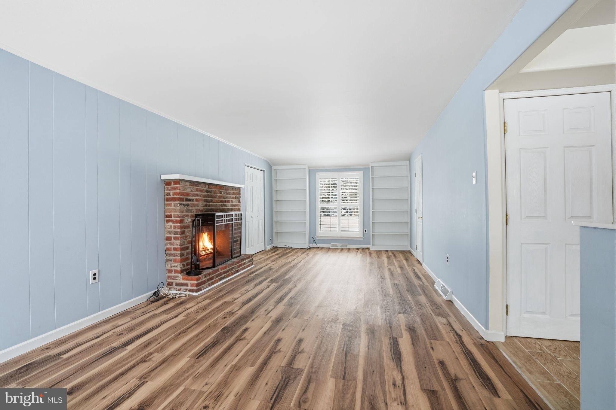 HILLWOOD TERR - Residential