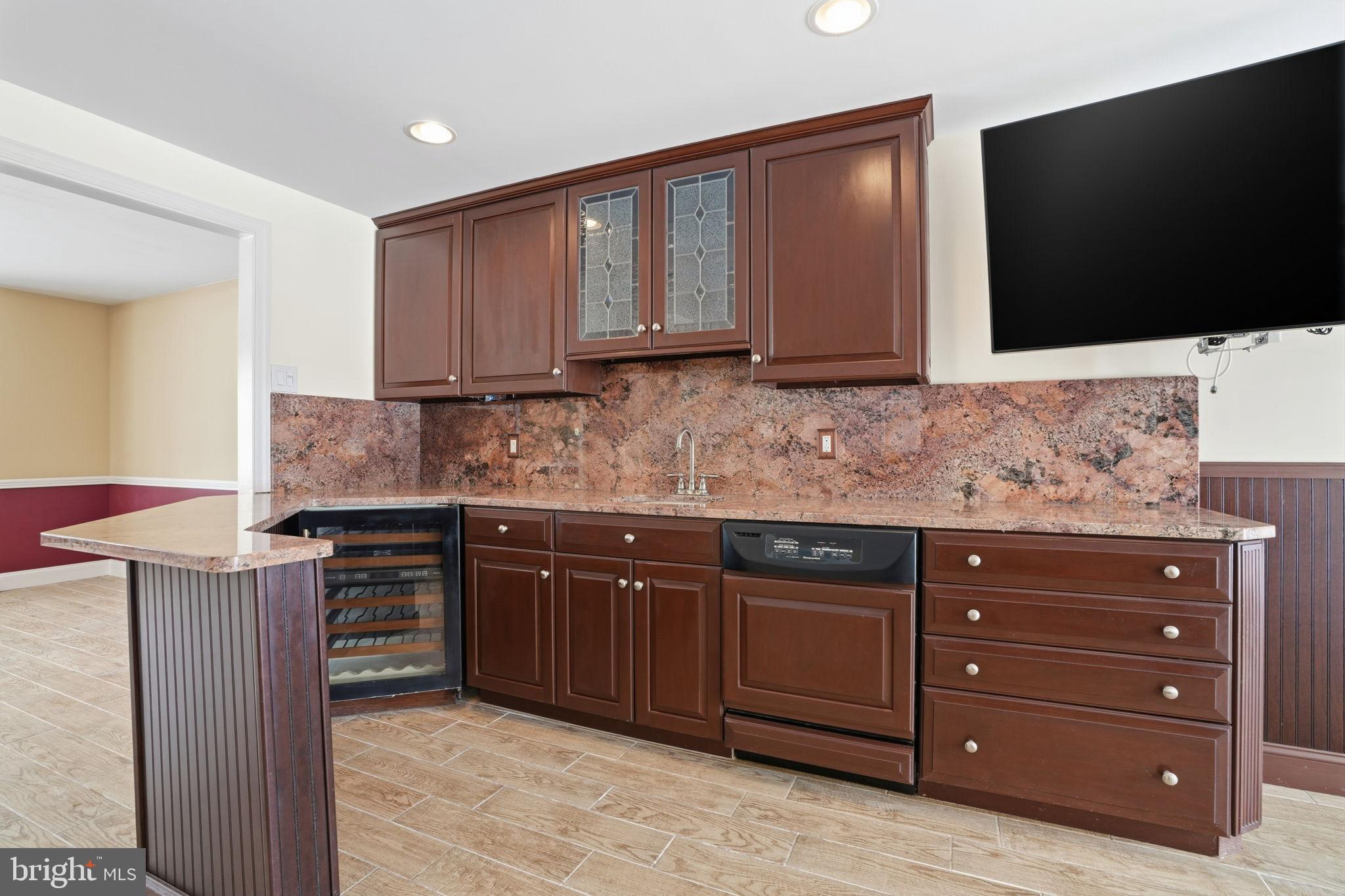 HILLWOOD TERR - Residential