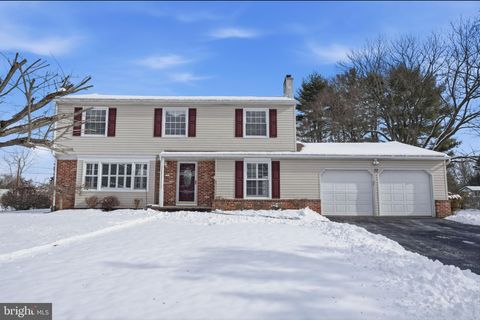 32 LOWER HILLTOP ROAD YARDLEY PA 19067