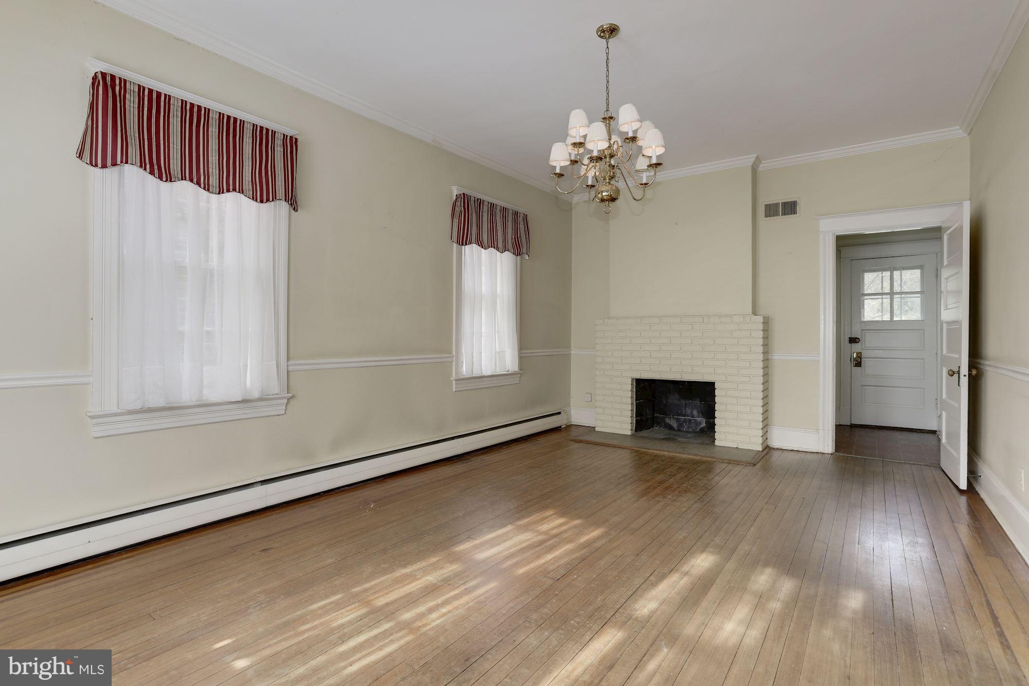 CHEVY CHASE - Residential