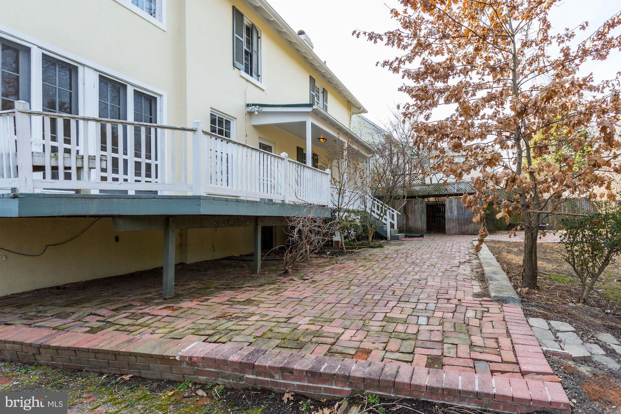 CHEVY CHASE - Residential