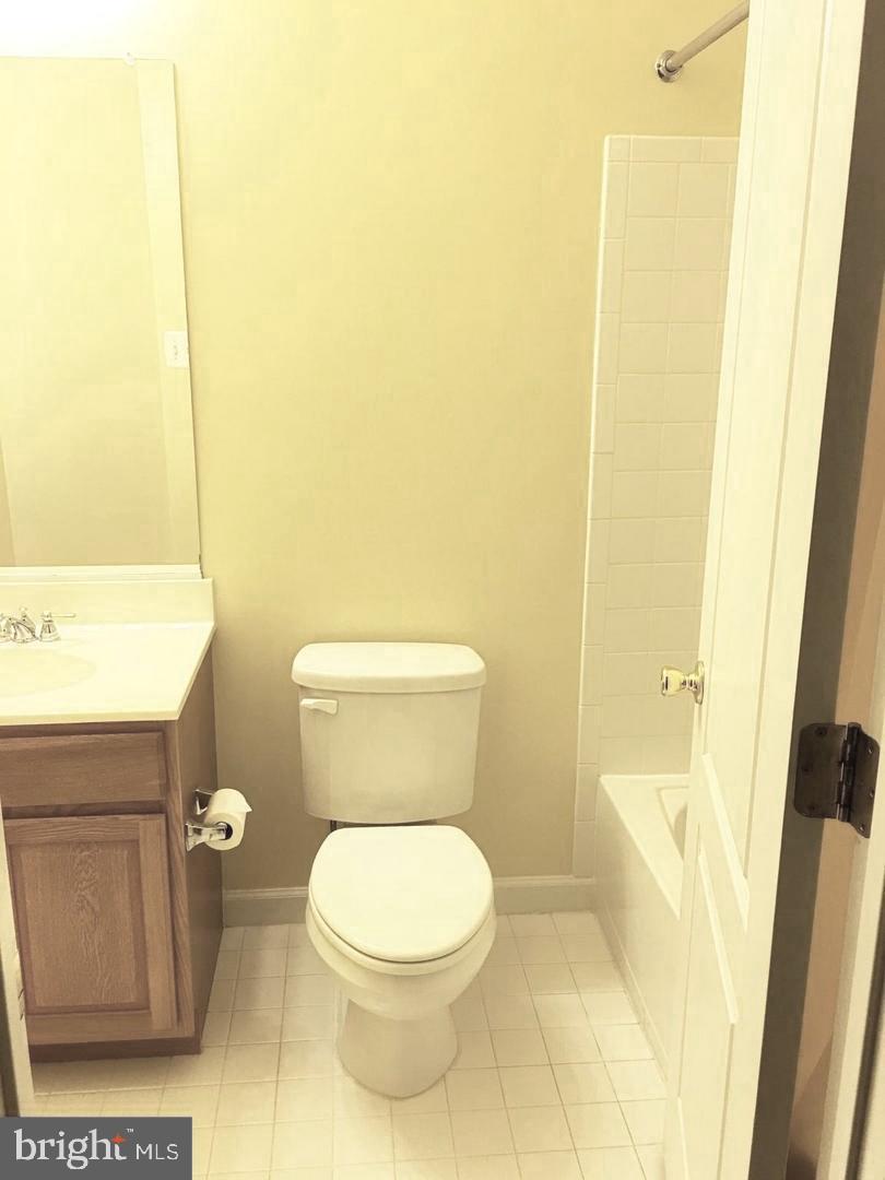 RENAISSANCE PLAZA CODM - Residential Lease