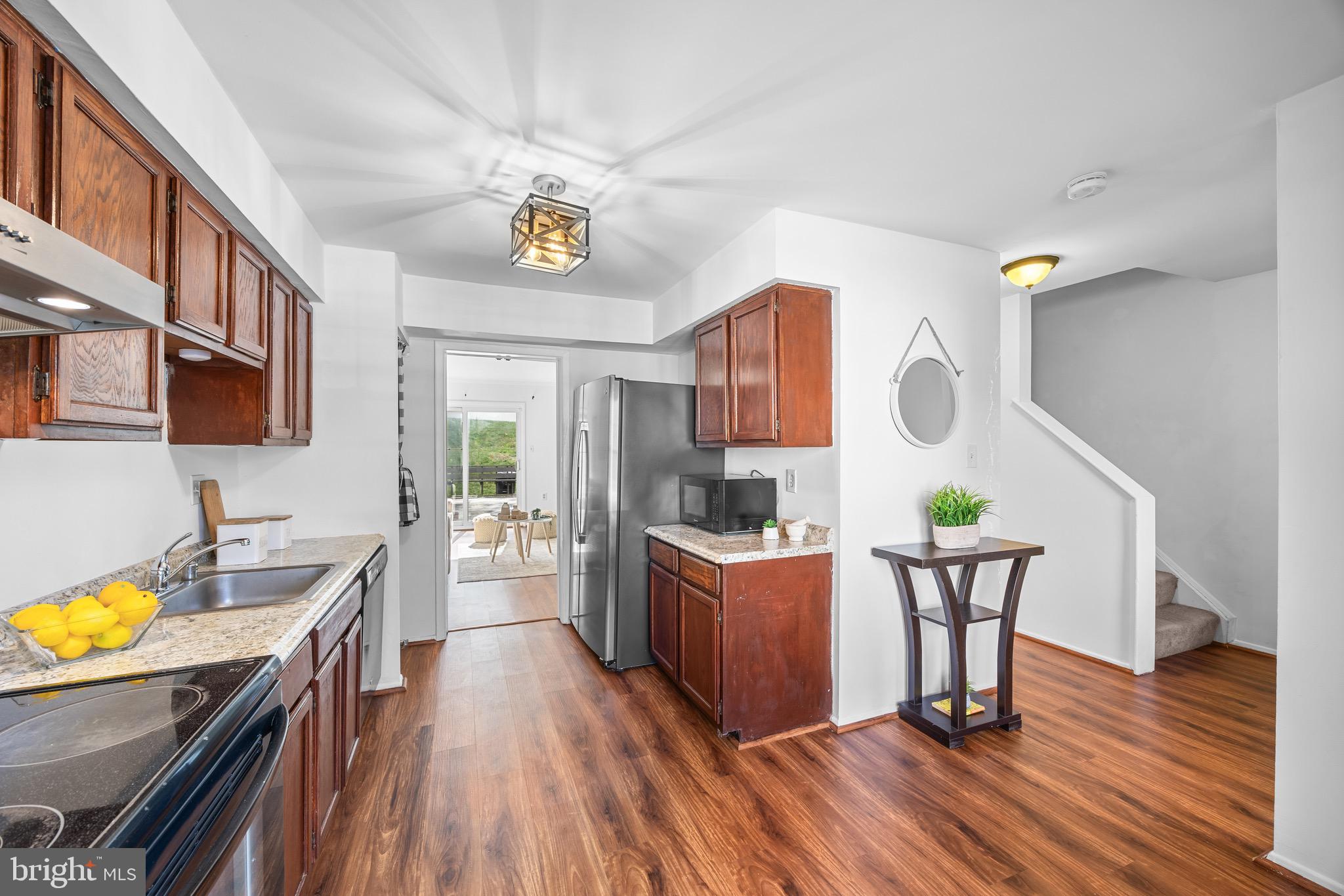 VILLAGE OAKS - Residential