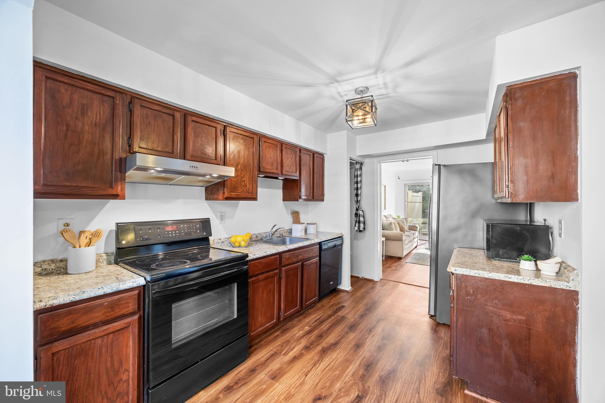 VILLAGE OAKS - Residential