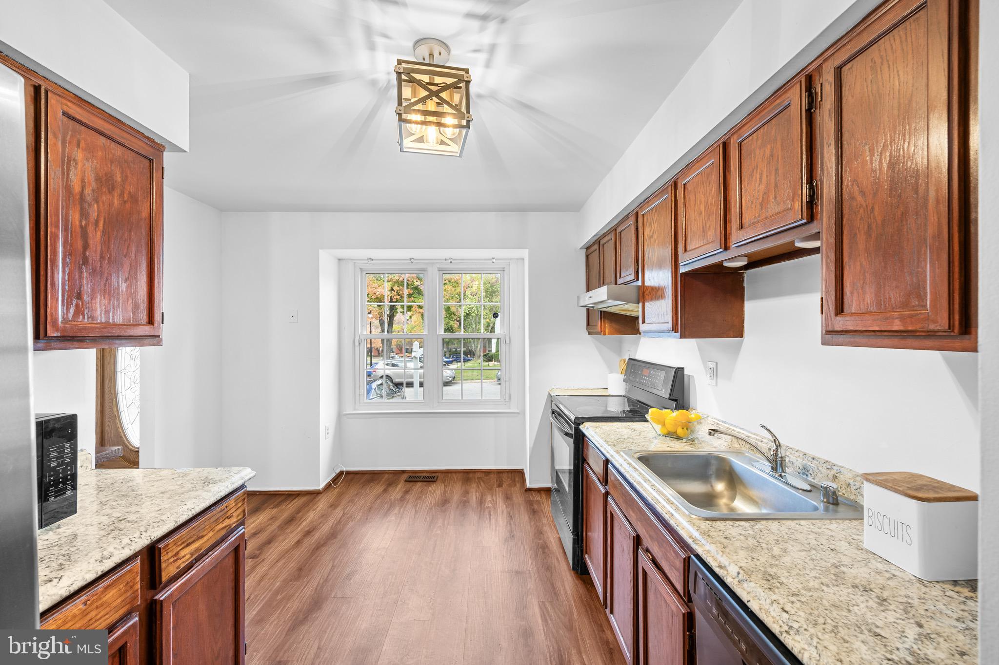 VILLAGE OAKS - Residential