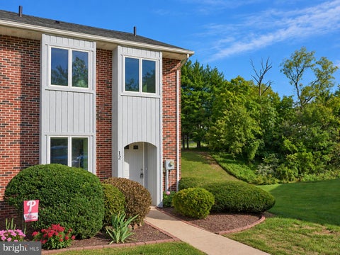 Townhouse For Sale - 12 Lenape Lane<br/> Berks County, DOUGLASSVILLE, PA 19518