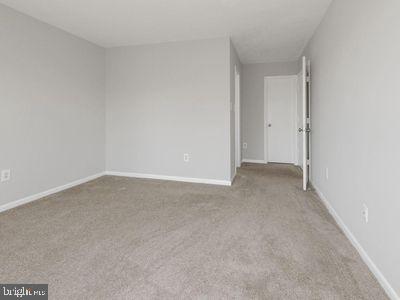 ASHBURN VILLAGE - Residential Lease